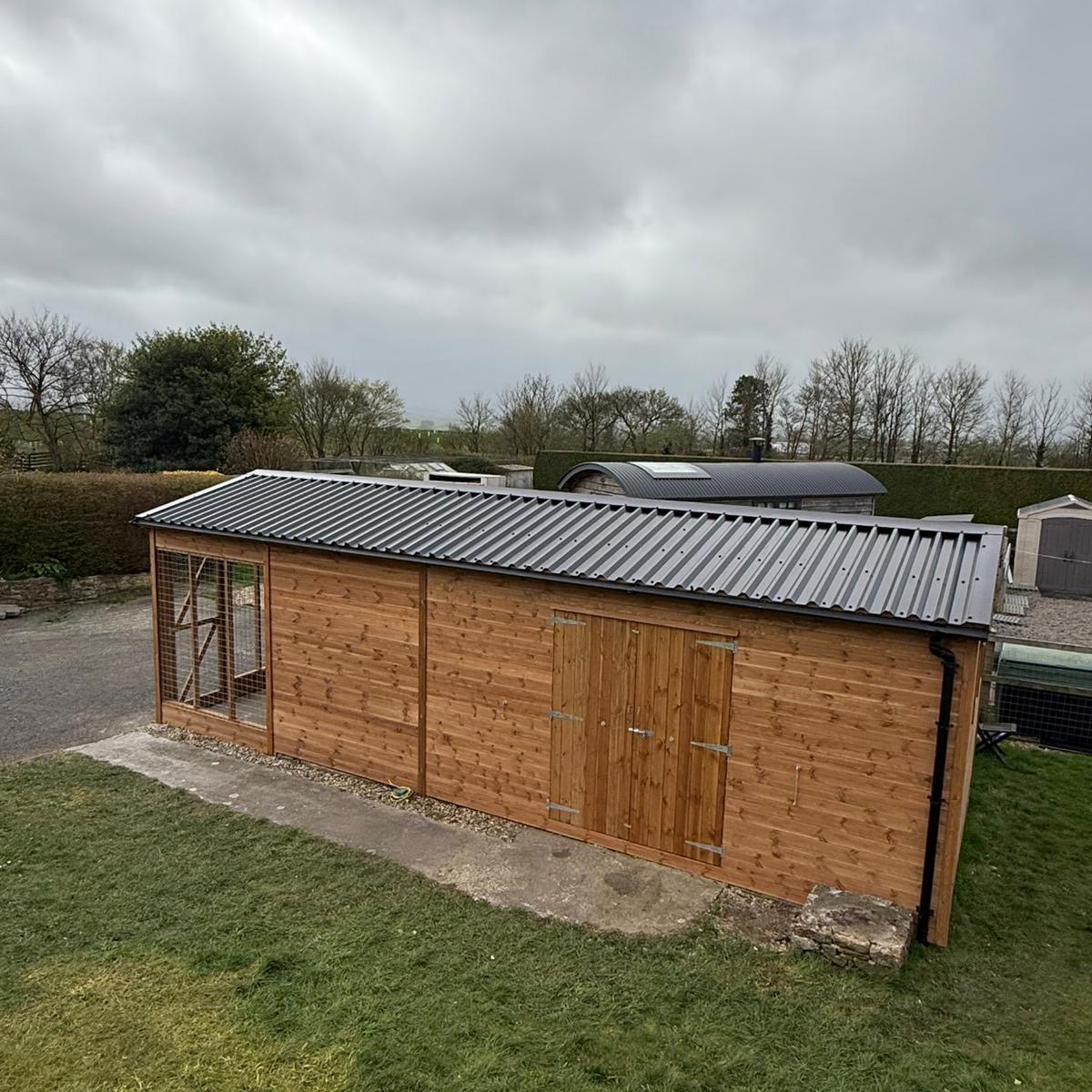 Approx. 27' by 10' Bespoke building.
Take down, take away of old building.
Delivered and erected new last week.
TGV CLADDING
BLACK PVC TIN ROOF
MEMBRANE
GUTTERING ON ONE SIDE
DOUBLE DOORS
INSULATION
INTERNAL CLADDING
2 X INTERNAL WALLS
DOUBLE GLAZING
Well done team, the customer was very happy 👏🏻