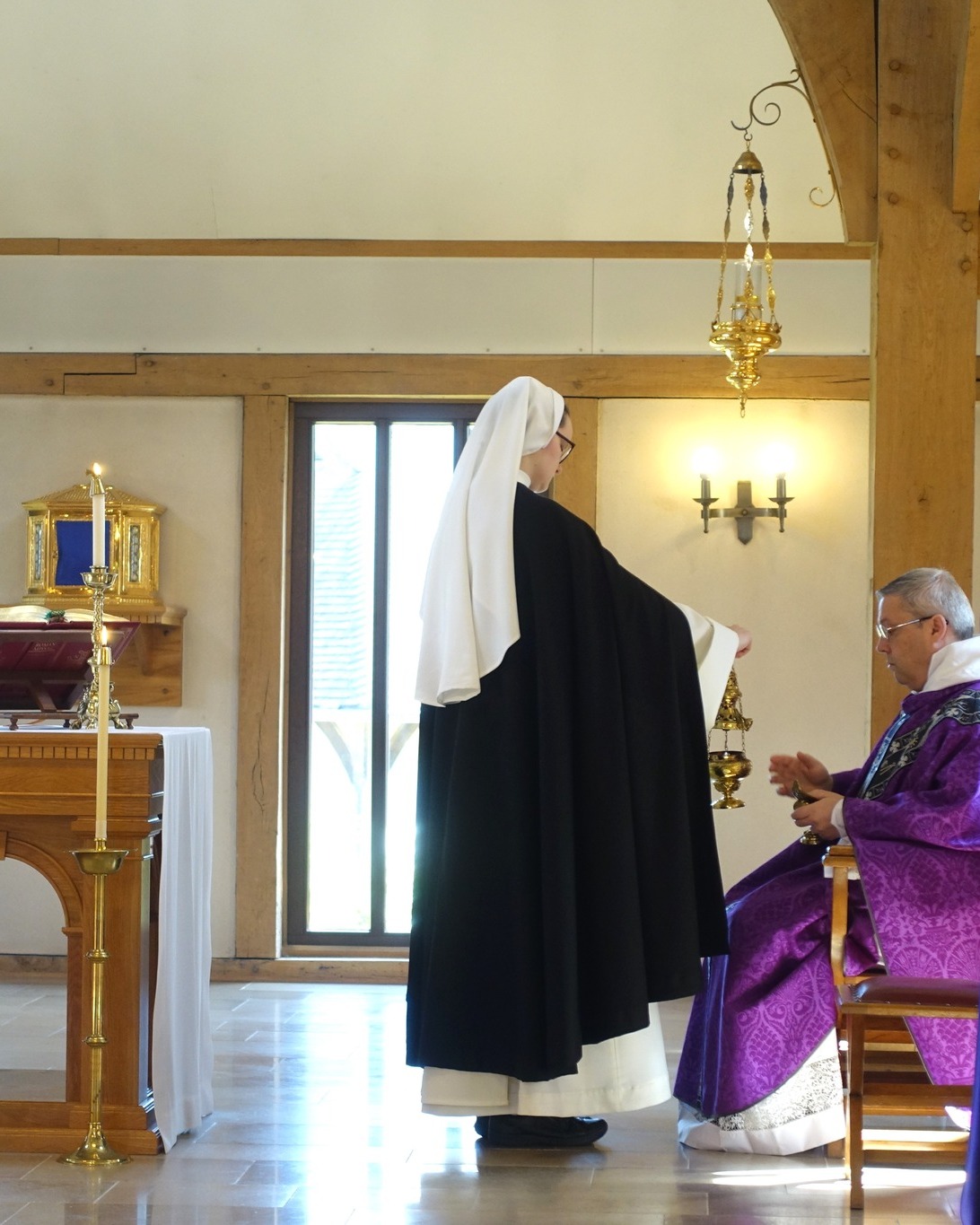 5th Sunday of Lent:
Martha said to Jesus, ‘Lord, if you had been here, my brother would not have died. But even now I know that whatever you ask from God, God will give you.’ Jesus said to her, ‘Your brother will rise again.’ Martha said to him, ‘I know that he will rise again in the resurrection on the last day.’ Jesus said to her, ‘I am the resurrection and the life. Whoever believes in me, though he die, yet shall he live, and everyone who lives and believes in me shall never die. Do you believe this?’ She said to him, ‘Yes, Lord; I believe that you are the Christ, the Son of God, who is coming into the world.’
- John 11:21-44
#lent #passiontide #john11 #prayer #mass #liturgy #dominican