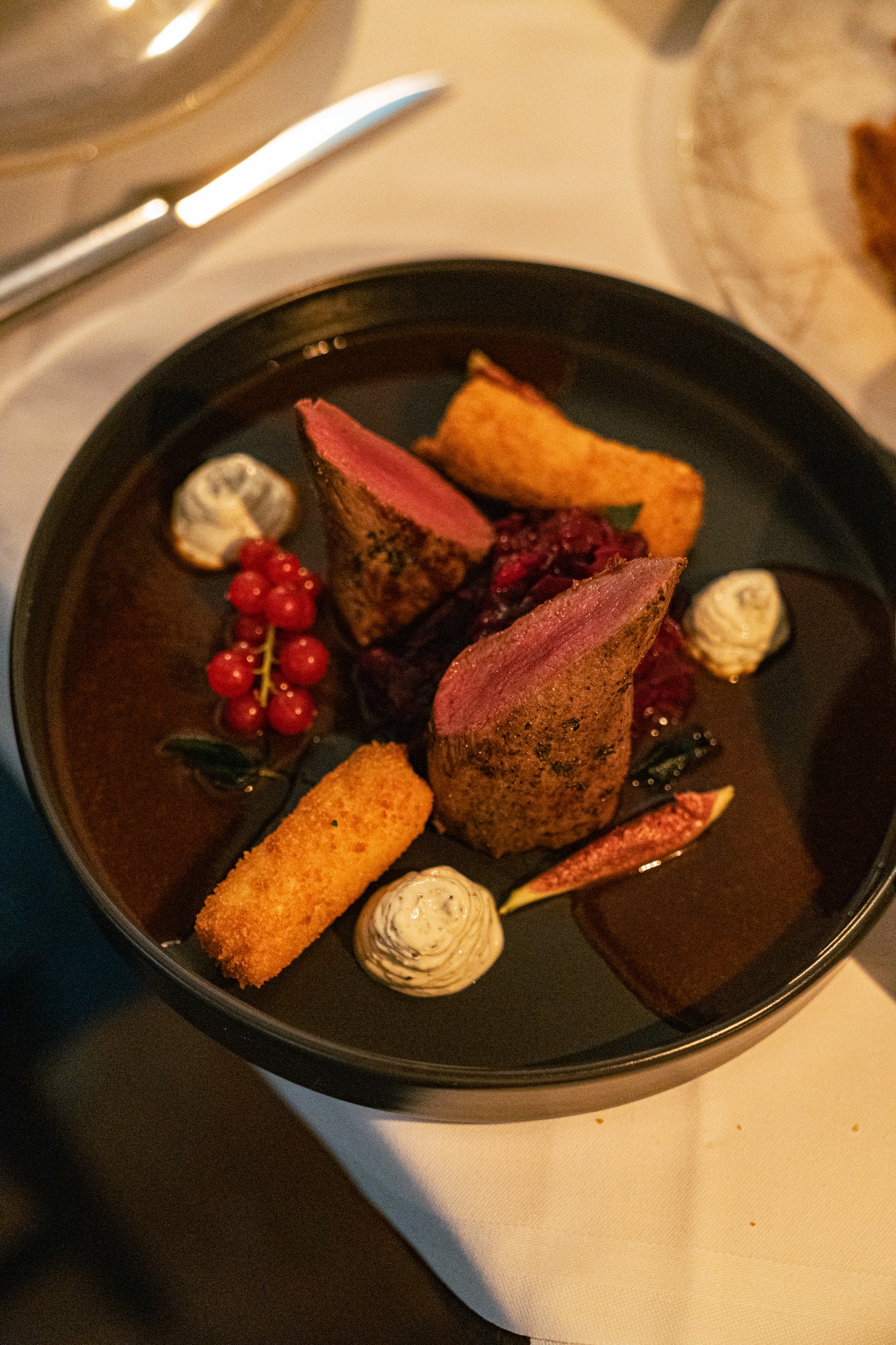 Jeder Bissen erzählt eine Geschichte.
Frisch, liebevoll zubereitet und einfach zum Genießen.
#EssenMitLiebe #Lecker #Foodie #GutesEssen #Kulinarisch #DinnerTime #FreshFood #viennafood