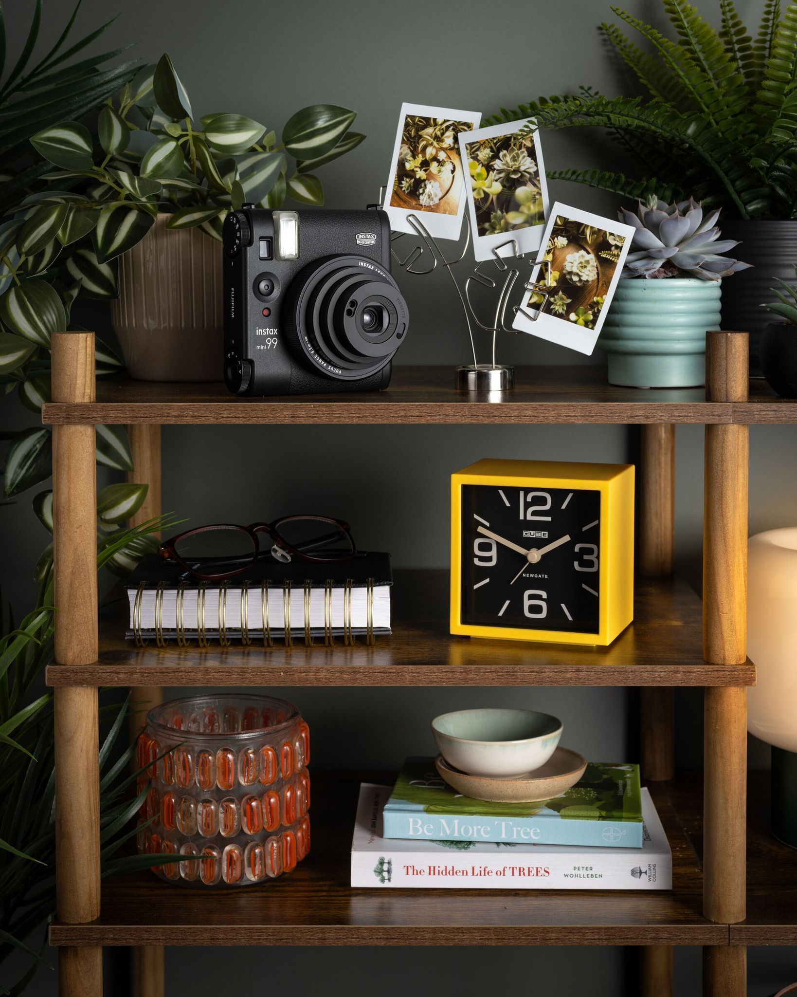 A little bit of retro, a whole lot of style. 🖤
The Instax Mini 99: where premium design meets instant fun.
#Instaxeg #InstaxMini99