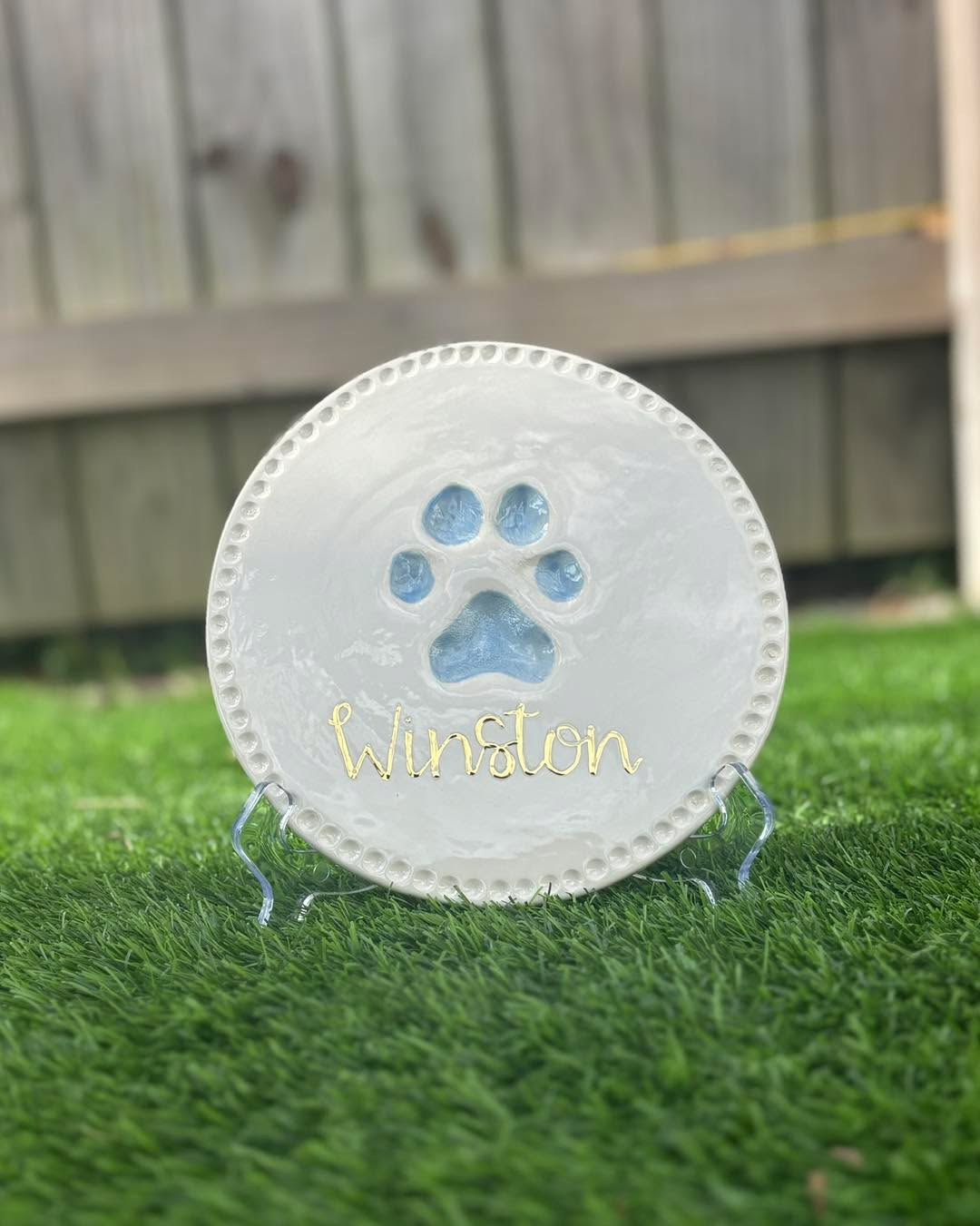 Let’s do another Furball Friday! Here are a few impression plates & ornaments that have been created for your best four legged friend!
Book an appointment through the link in my bio.