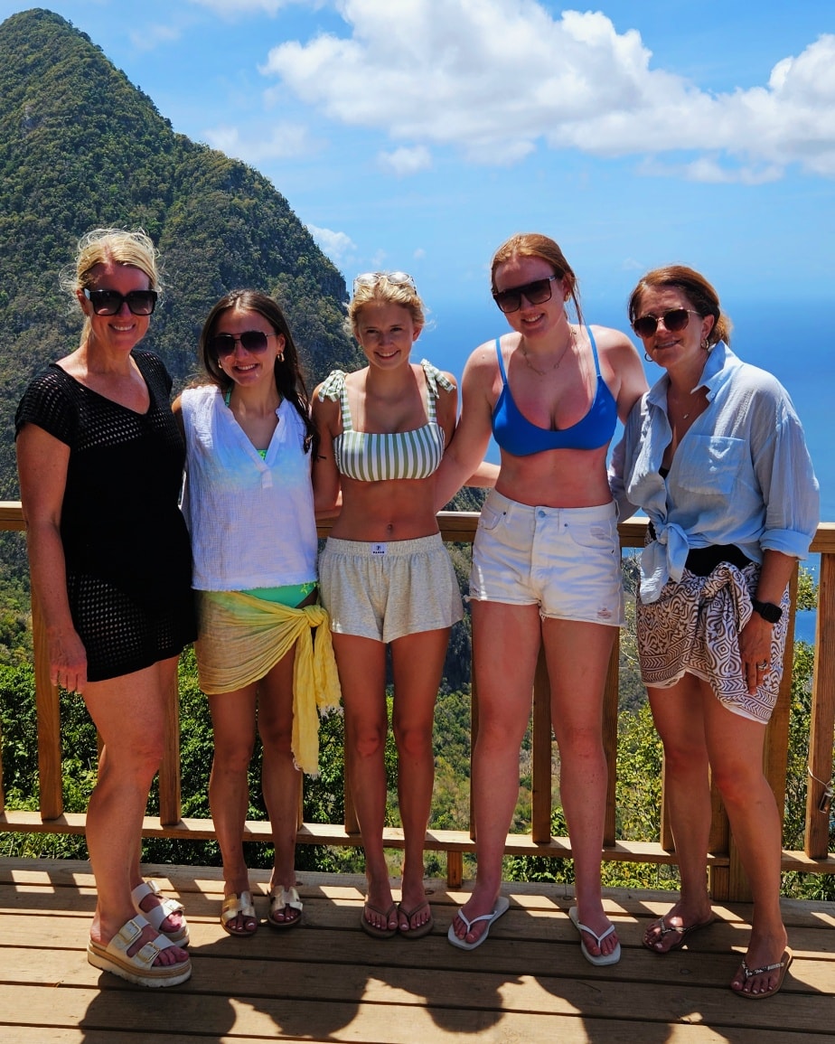 Smiles, sunshine, and memories they’ll talk about forever. 🌊💙
From the girls’ laughter to the moms soaking in the views, just pure joy on the water.
📲 DM us or click the link in our bio to book your family trip
#SaltyBoatCharters #StLuciaViews #HappyMoments #BoatDay #IslandExperience