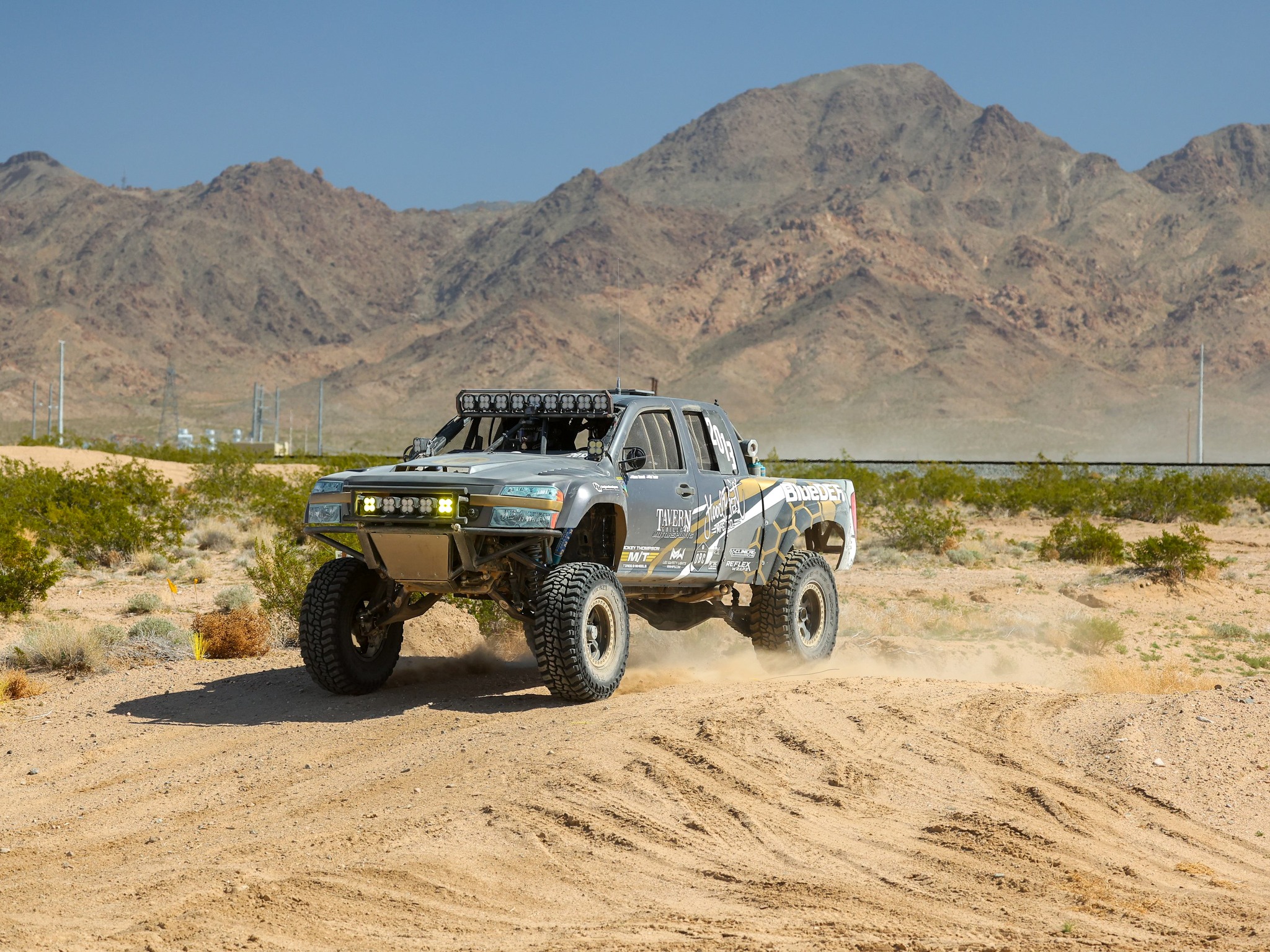 @themint400 never disappoints. Proud of the fight from our team, the miles we covered, and the memories made along the way. The grind continues… We’ll be back.
#ClinicalRacing #Mint400 #OffRoadRacing #DesertRacing #PoweredByBlueDEF