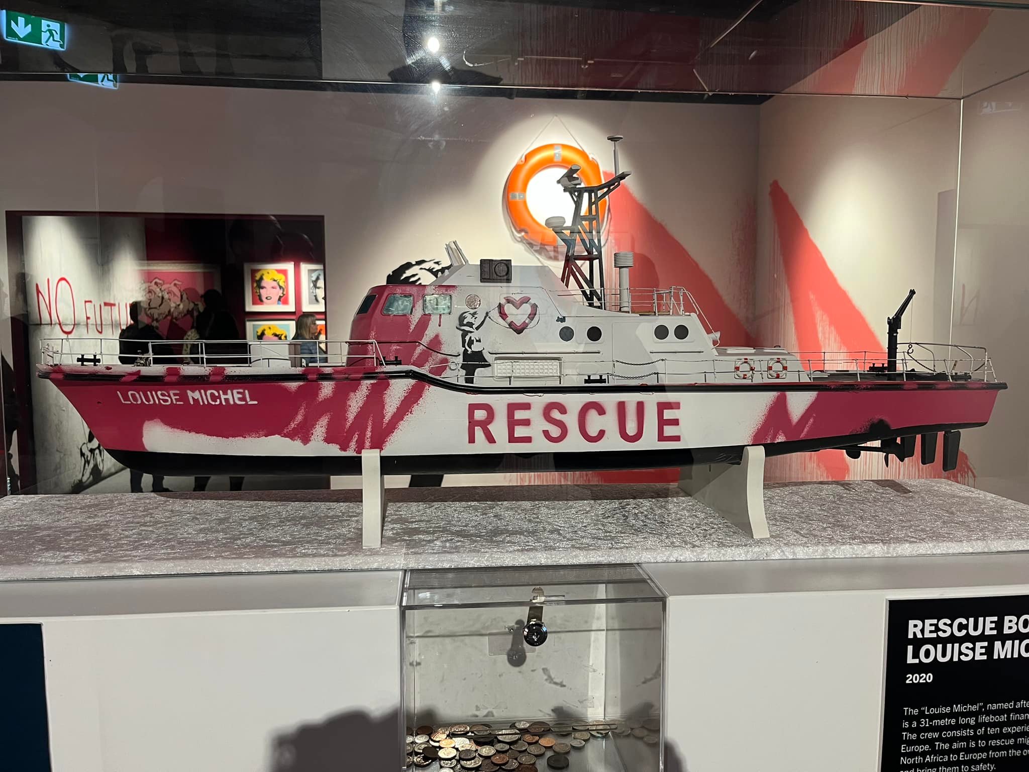 Absolutely moved to tears by the Banksy exhibition in Manchester. I had no idea he bought an ex navy boat which patrols the Mediterranean Sea responding to distress calls from boats of migrants, which the authorities frequently ignore .
It’s all about the ❤️