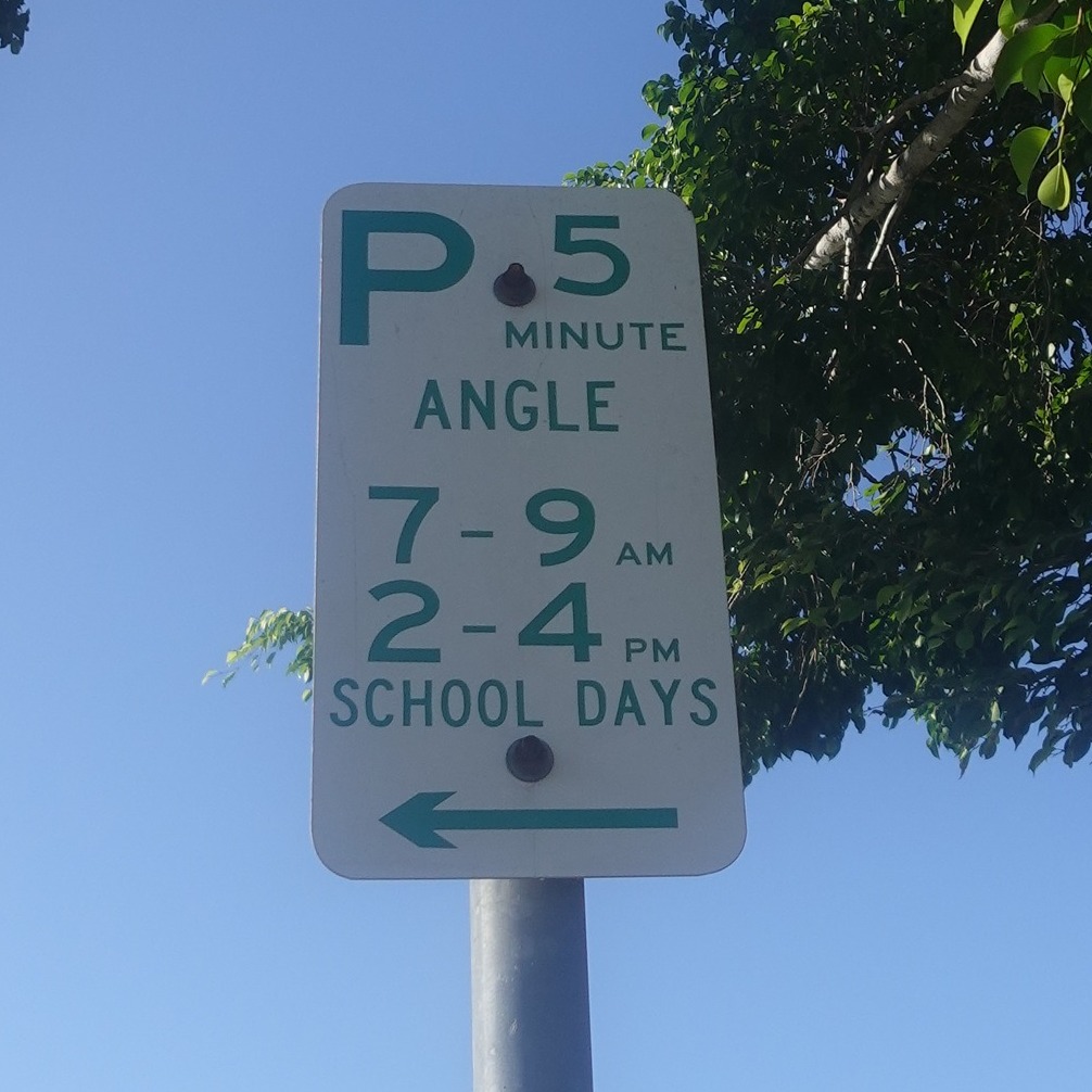 Kiss N Ride — PARKING REMINDERS FOR PARENTS
Following recent activity from Brisbane City Council Parking Inspectors in the Kiss N Ride area, we wanted to share some important information to help families avoid fines.
Please note that the Kiss N Ride is owned and operated by Brisbane City Council — parking regulations in this area are enforced by Council, not the school.
Key rules to be aware of:
All marked car parks are 5-minute parking from 7:00am–9:00am and 2:00pm–4:00pm on school days.
The through lane on the left is a Loading Zone only. You must remain with your vehicle at all times — you cannot leave your car for any reason while stopped in this lane.
We encourage all families to familiarise themselves with these rules to avoid an infringement. If you have any questions about the regulations, please contact Brisbane City Council directly.