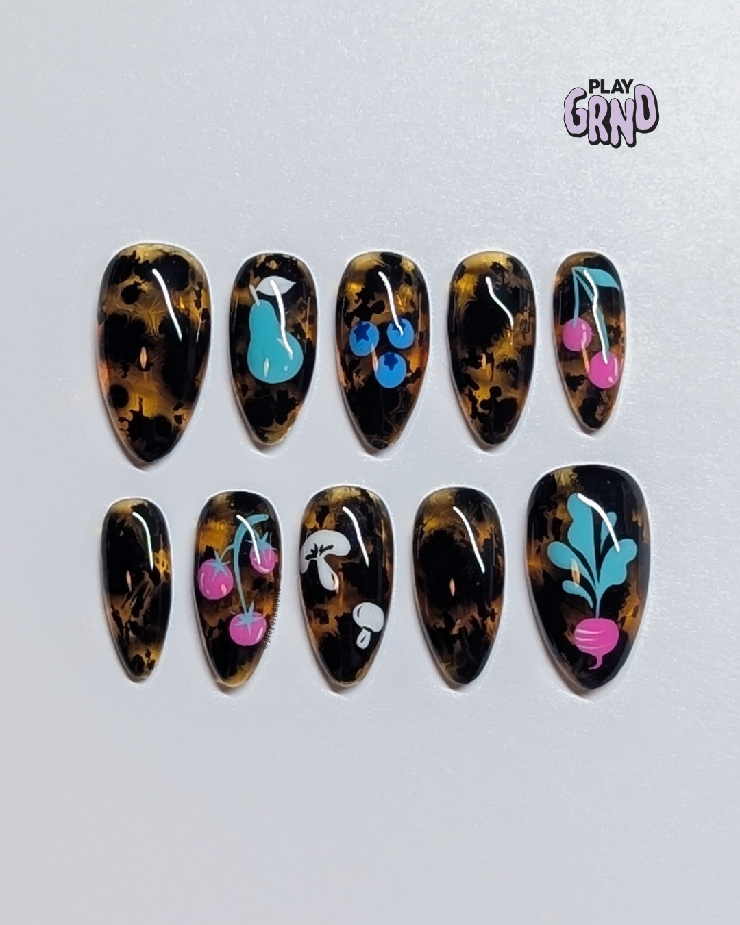 Tortie Produce 🫐
This is the perfect tortie set to wear to all of those upcoming trips to the farmers market, folks! This set is a part of my new Bold capsule collection, hitting the site soon. 🤩
Ready for a ‘Tortie Produce’ set of your own? Hit the link in my bio to check out my hand-painted, ready-to-order designs or grab a custom set! 😎 DM me with any questions you may have!
#playgrndpressons #playgrndnails #tortie #tortienails #handpaintednails