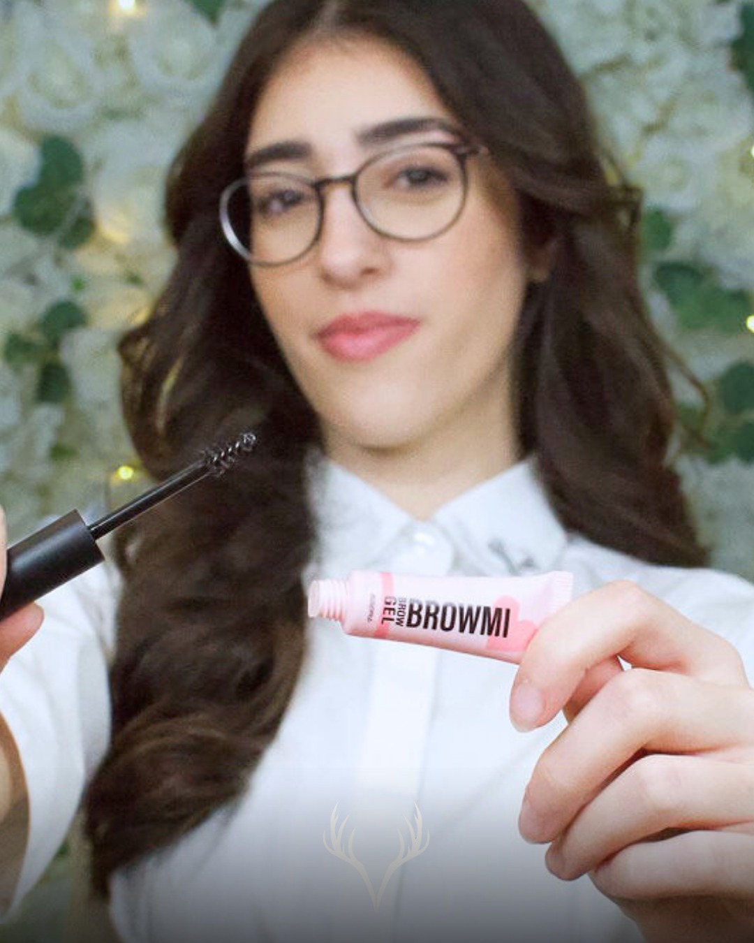 Die kleinen Details machen oft den größten Unterschied – und genau deshalb liebt Evin dieses Produkt so sehr ✨
Ihr absoluter Favorit?
👉 Augenbrauen Stylinggel
Ob mit oder ohne Browlifting – dieses Gel bringt deine Brauen sofort in Form und hält sie dort, wo sie sein sollen 💁🏼♀️
✨ Warum Evin nicht mehr darauf verzichten will:
– fixiert die Härchen zuverlässig, ohne zu verkleben
– sorgt für einen gepflegten, gleichmäßigen Look
– ideal für den natürlichen „Brush-Up Effekt“
– perfektes Finish nach dem Browlifting – oder als schnelle Lösung im Alltag
💡 Besonders genial:
Auch ohne Behandlung kannst du damit deine Brauen optisch voller und strukturierter wirken lassen – in wenigen Sekunden.
Ein Produkt, das oft unterschätzt wird –
aber dein gesamtes Gesicht verändern kann 🤍
🛍️ Erhältlich bei uns im Studio & in unserem Onlineshop
#augenbrauen #browgel #browstyling #browlifting #beautyroutine #naturallook #beautytipps #augenbrauenstyling #beautybaden #badenbeiwien #kosmetikstudio #beautybarbaden #glowup #pflegeleicht #everydaybeauty