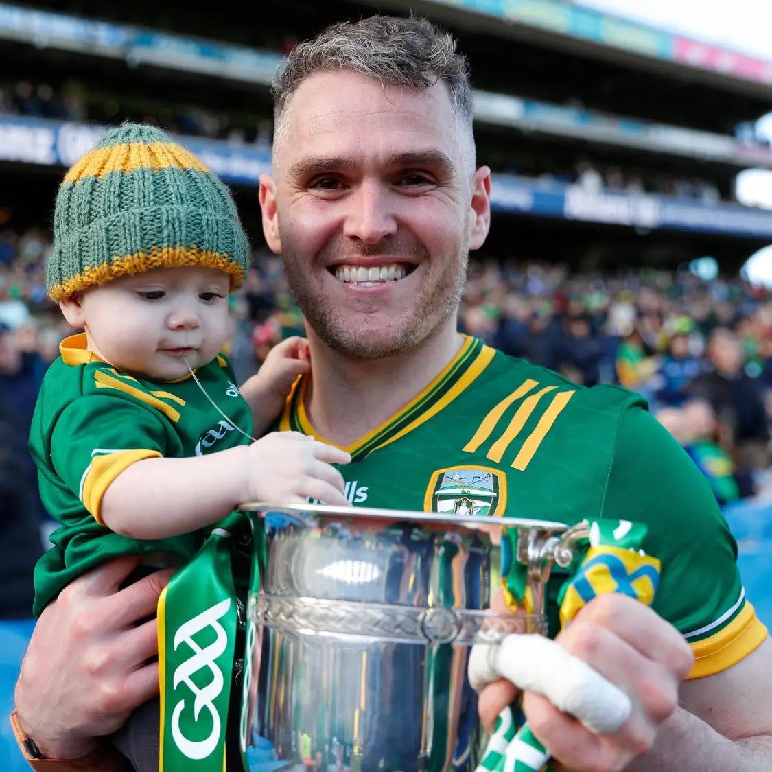 She doesn’t know if yet… but her Dad is a legend! An Mhí Abú! 🟢🟡🏆