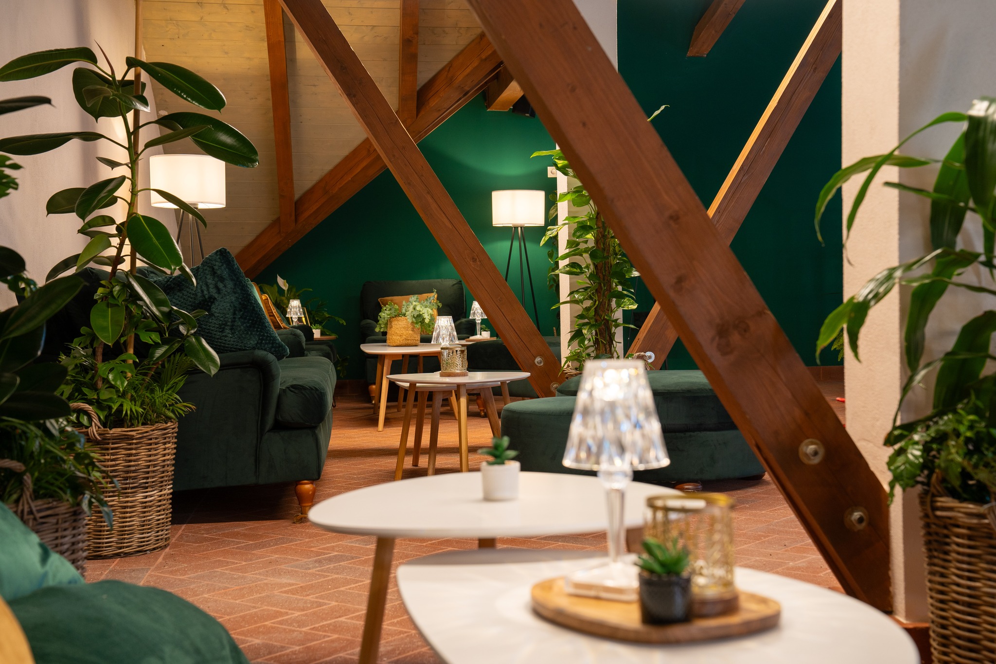 Egy hely, ahol nem kell sietni.
Egy játék, ami kikapcsol.
Egy beszélgetés, ami feltölt.
A Forest Lodge & Bowling nem csak program –
egy kis szünet a rohanásból.
👉 Te hogyan kapcsolsz ki egy hosszú nap után?
#Kikapcsolódás #ForestLodgeHangulat #BowlingTime
#TusnádfürdőProgram #LazaEste #RelaxVibes