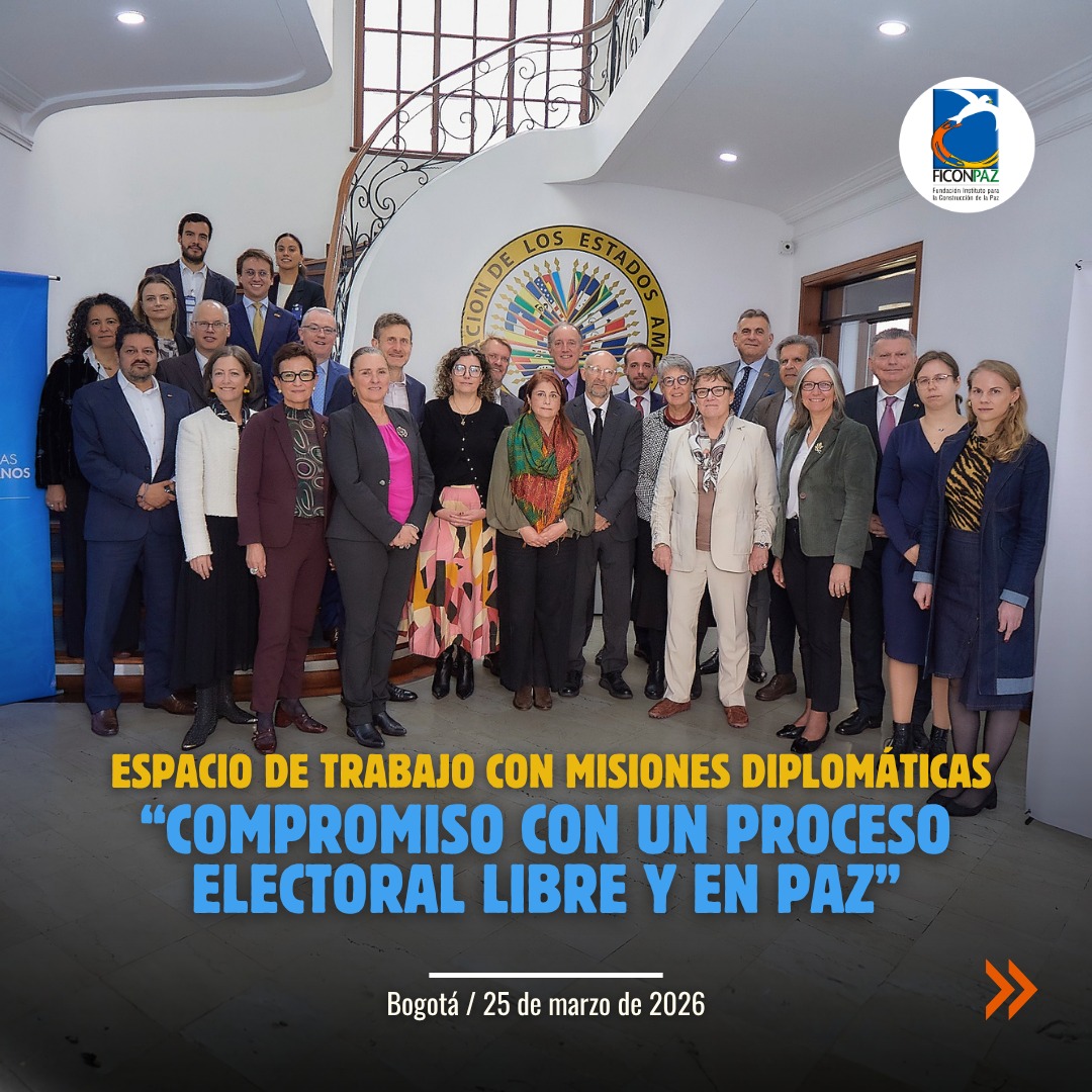Este 25 de marzo de 2026, en Bogotá, se desarrolló un espacio de trabajo con distintas misiones diplomáticas para fortalecer el alcance del "Compromiso con un Proceso Electoral Libre y en Paz en Colombia".
Este encuentro, liderado por la Defensoría del Pueblo y acompañado por la Delegación para las Relaciones Iglesia–Estado, ONU Derechos Humanos y MAPP-OEA, permitió avanzar en la articulación con la comunidad internacional para respaldar y amplificar esta iniciativa que contribuye al fortalecimiento de la gobernanza democrática y a la construcción de una cultura política basada en el diálogo, el encuentro y el respeto por la vida.
@episcopadocol
@defensoriacol
@misiononucol
@onuderechoshumanoscolombia
@mappoea
#MenosGritosMásRespeto