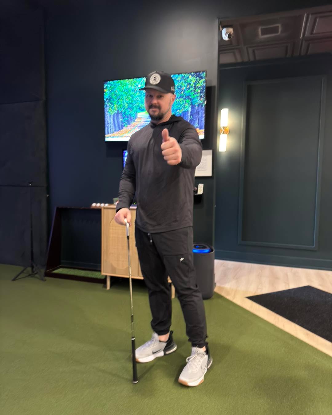 Working things out and guess what⦠itās working!
Thanks to our good friends at moderneaglegolf for letting us into your home to showcase how amazing this place is and what you offer!
Big thumbs up!
#golflifestlye #smallbusinesses #golfswing #pga #hoodie #shirt #social #golf #hat #golfer #fashion #golfers #local #puttercoverswag #cover #collection #drop #pgatour #drip #puttercover #travel #golflife #golfing #golfingday #golfingdays #golfingdaysā³ #golfingdaysā³ļø