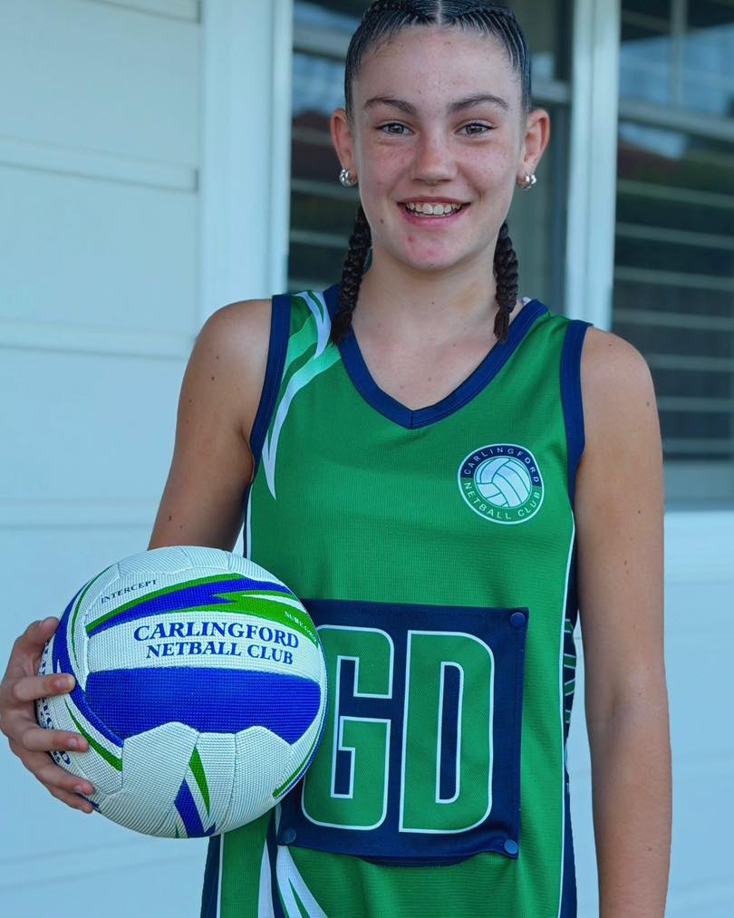 A huge congratulations to Lottie Stewart from our Carlingford 12/1โs team on being named Captain of the U12 HDNA State Titles team โ what an incredible achievement! ๐
Lottieโs leadership, dedication and passion for the game truly set her apart, and this is such a well-deserved recognition. We are so proud to see her representing both HDNA and Carlingford Netball Club at such a high level and leading her team with confidence.
Well done Lottie, your hard work and commitment continue to inspire those around you ๐๐
#carloisthewinner #teamgreenandblue๐๐ #carlingford #northrocks #greenandbluealwaystogether๐๐ #carlonetball #netballnsw #hillsdistrictnetball #gocarlo #northrocks #carlingford #hillsdistrictmums #hillssport