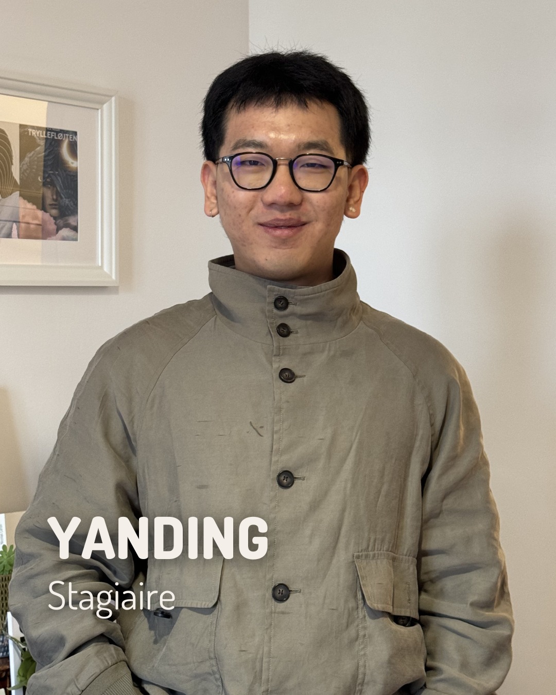 Nous sommes heureux d’accueillir Yanding au sein de notre équipe en tant que stagiaire ! ✨
Actuellement en master Langues Étrangères Appliquées, parcours montage de projets transfrontaliers et internationaux, Yanding met à profit ses compétences et son regard international dans nos projets. Il finalisera son parcours avec la soutenance de son mémoire en septembre.
Bienvenue Yanding, nous sommes ravis de t’avoir parmi nous ! 🌍🚀
#Bienvenue #Stagiaire #ProjetsInternationaux #CoopérationTransfrontalière #LanguesÉtrangèresAppliquées #GestionDeProjet #TeamWork #Motivat