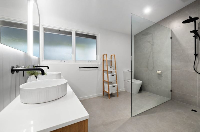 Thinking of a bathroom renovation?
Our DIY shower screen kits are designed for straightforward installation.
Visit our guide for step-by-step tips to help you get started.
Insert link
#ShowerScreenKit #LuxuryBathrooms #MelbourneShowerScreensOnline
https://www.melbourneshowerscreensonline.com.au/fixed-panel-shower-screens