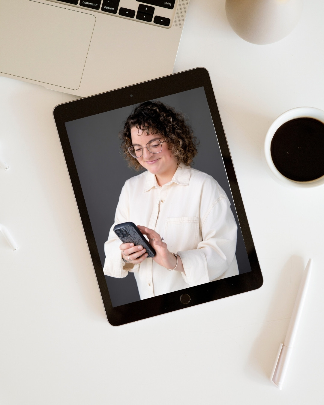 Don't have the budget for a social media manager?
That's okay, I get it! I offer social media consultations to help you get a handle on your social media profiles and create a consistent plan for posting on your own. I'll give you the tools you need to provide worthy content and stay on track.
Interested in learning more? Shoot me a DM today!