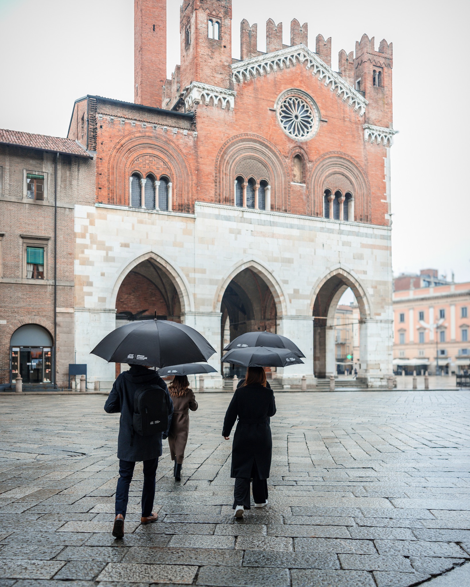 La protezione non ferma gli imprevisti, ma ti permette di affrontarli con sicurezza.
Scegli oggi la soluzione che ti terrà al riparo domani! ☔
Un nostro consulente costruirà insieme a te la protezione più adatta alle tue esigenze.🤝