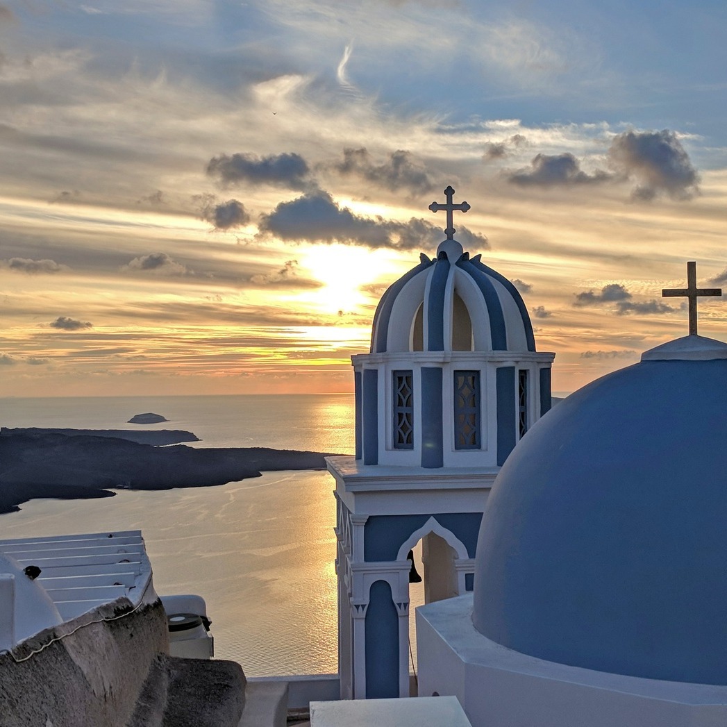 🇬🇷Send us your questions about Greece!🇬🇷🏛🌅
Our resident travel expert, Shawn, is headed to Greece next week. Comment or DM your Qs and find out all you wanted to know about traveling to the Hellenic Republic!
#visitgreece #santorinisunset #travelexpert