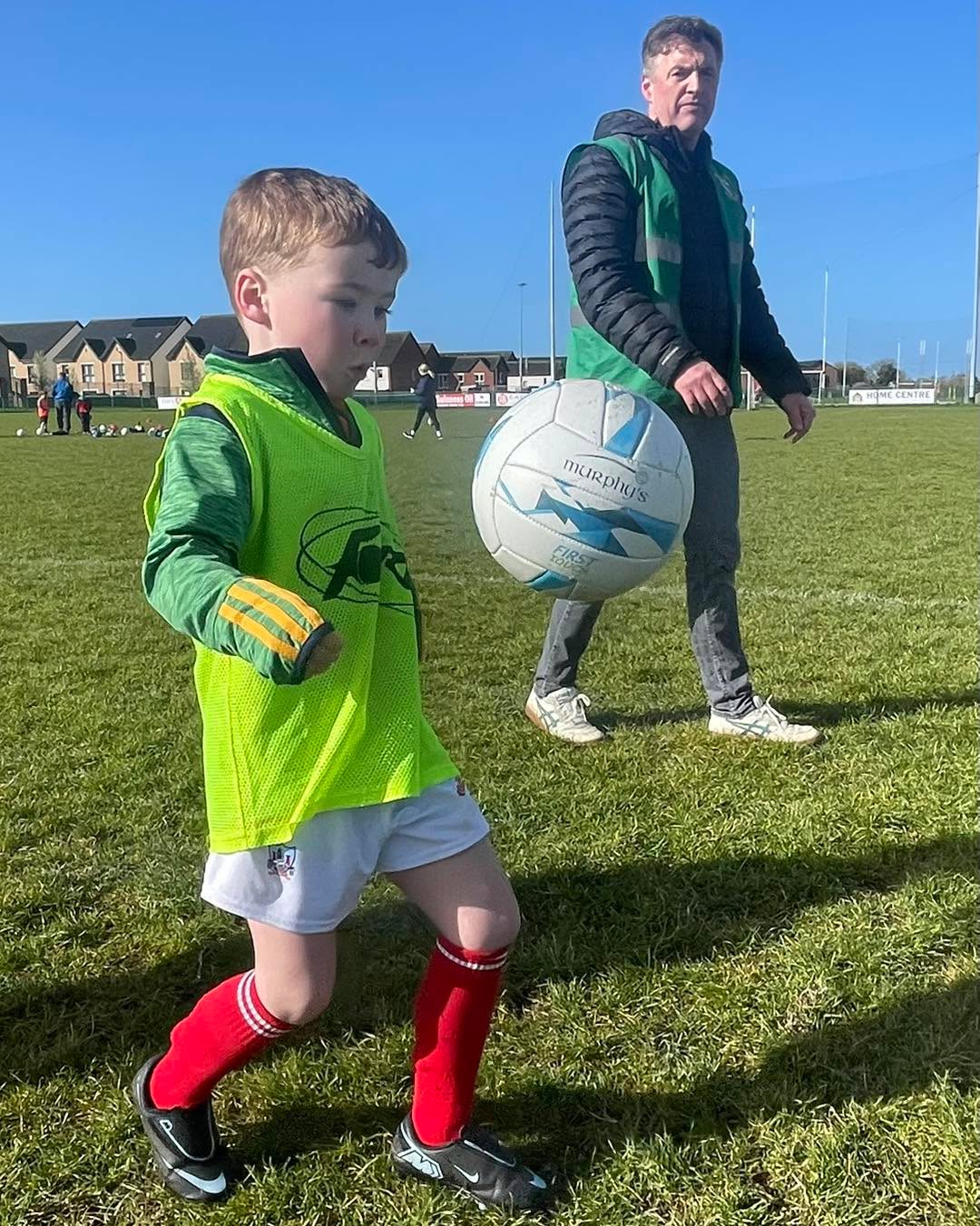 Saturday morning was full of Spórt agus Spraoi as hundreds of children filled the club once again.
If you would like your child to make new friends and develop their fundamental skills, please contact Pat on donashgogames@gmail.com. All children
born in 2019, 2020 and 2021 are welcome to join!
Míle buíochas le @adriandunnepharmacyashbourne as an tacaíocht ar fad!