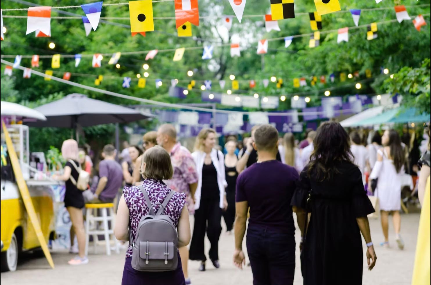 Les giboulées arrivent… et vous vous posez la question :
Quand organiser votre événement d’entreprise en extérieur ?
Printemps, été, rentrée…
Chaque période a ses avantages, mais le bon choix dépend surtout de votre objectif.
Garden party, barbecue, afterwork, journée famille…
Le timing, c’est la clé d’un événement réussi.
On vous explique tout pour faire le bon choix.
👉 Lien du blog en bio
Anticipez, les meilleures dates partent vite.
#events #ardennes #sconsultevents #grandest #eventplanner #evenementiel #eventplanners #evenement