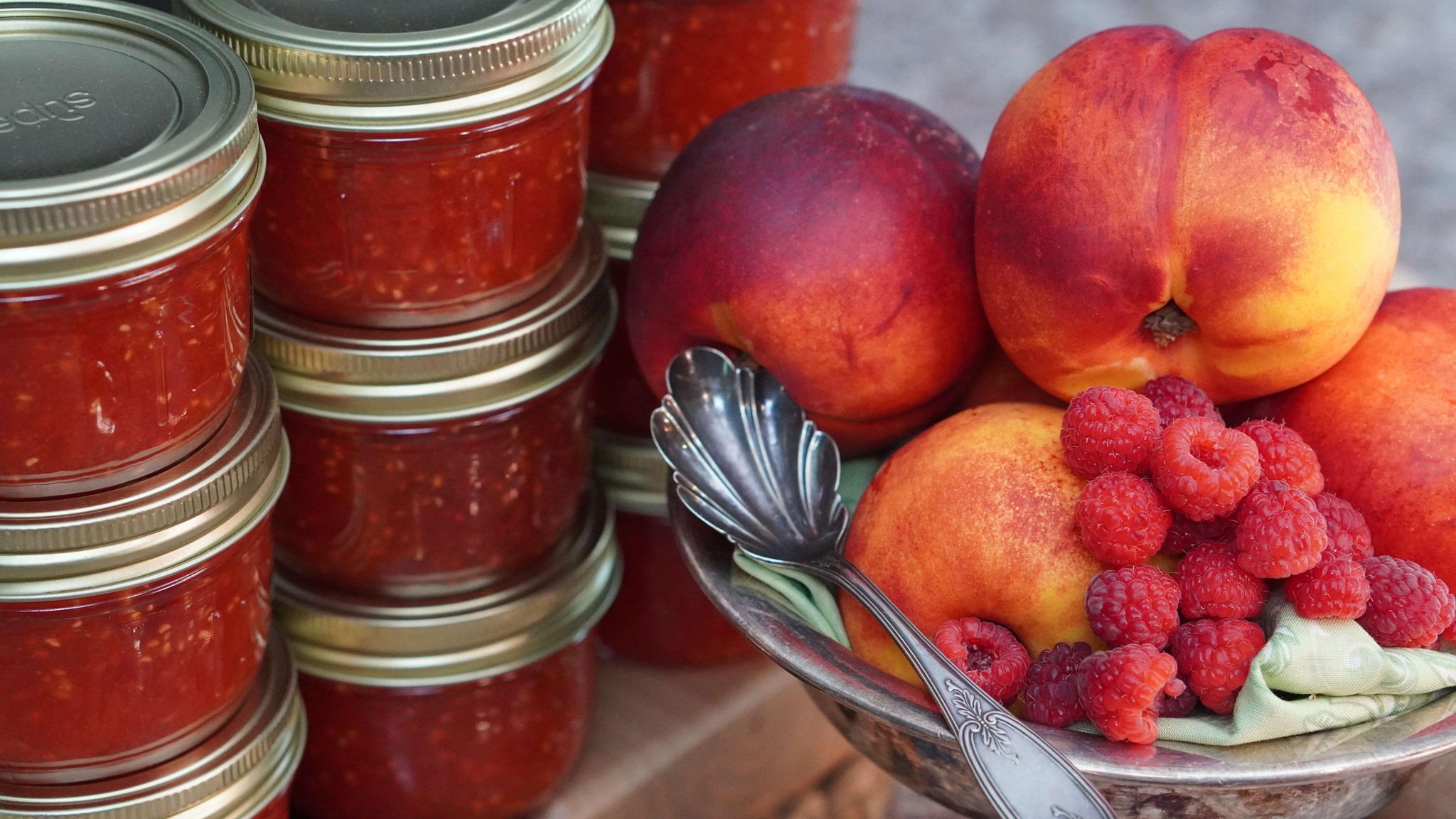 Nectarine Raspberry Jam
Making nectarine raspberry jam is a delightful way to capture the feel of summer in a jar. You control the ingredients and savor the sweet accomplishment of making something delicious.
Wisdom Preserved Website https://wisdompreserved.life/nectarine-raspberry-jam
How Altitude Affects Canning Processing: https://youtu.be/oSr1QyV8hU8
Quality, American-made, Superb CANNING LIDS and JARS:
✅Here is your 20% off promo code: WP20
✅Superb Website https://shop.superbsealing.com/?ref=WP20
#superbcanning @SuperbCanning