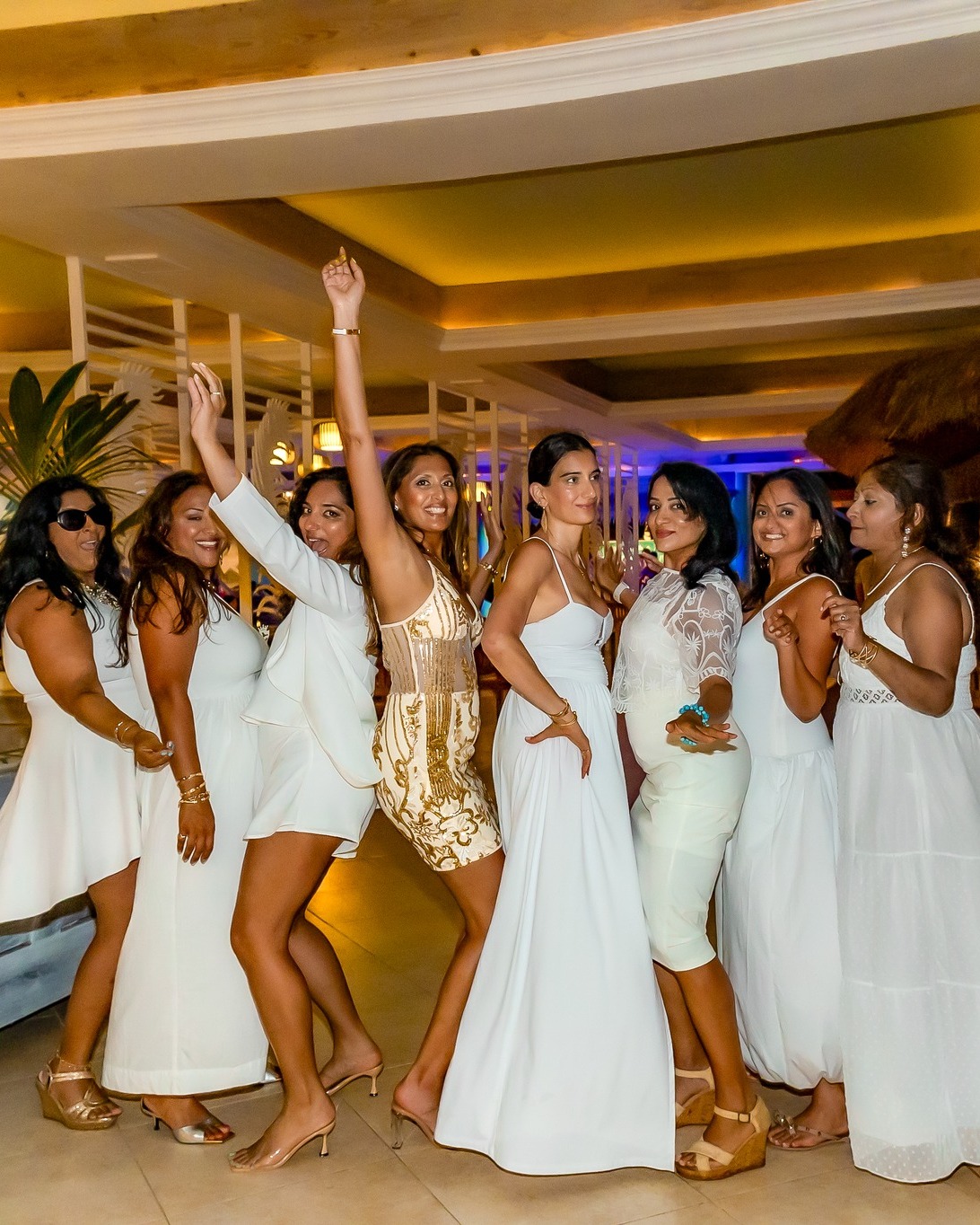 All white, all smiles, all vibes. 🤍✨
These ladies came ready to make memories that hit different.
Send us a message or click the link in our bio to book your shoot.
#GirlsTrip #StLuciaViews #IslandVibes #BeachShoot #StLuciaPhotography