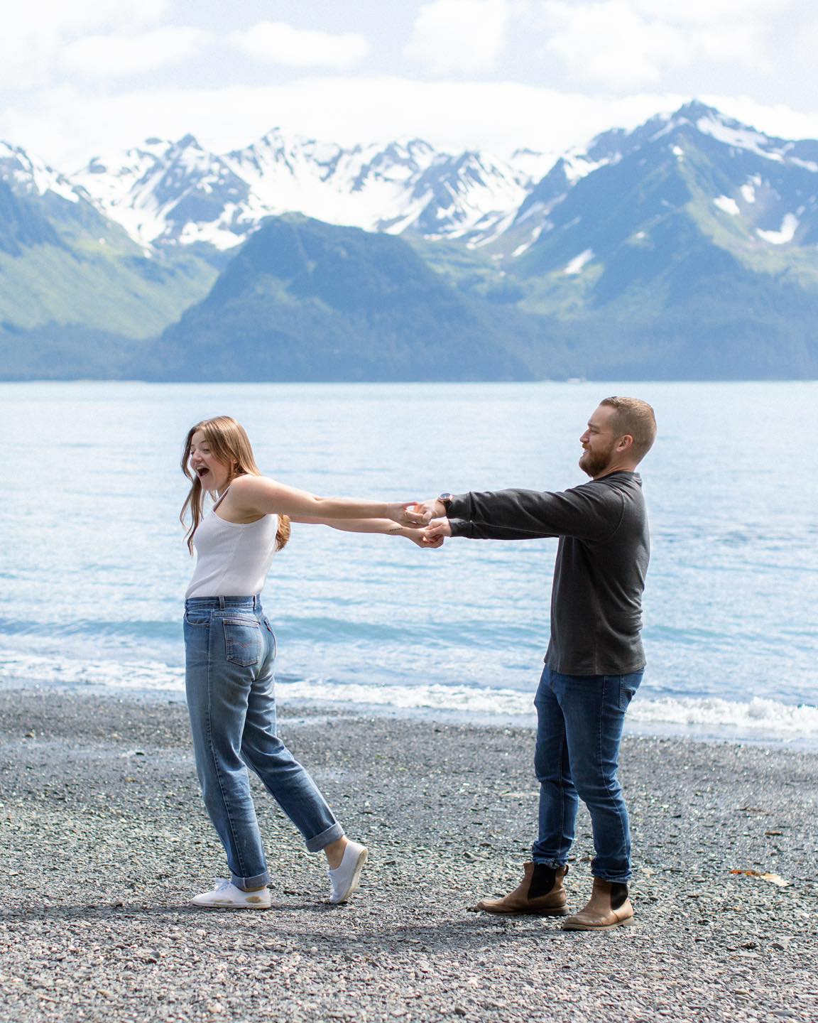 Alaska now has more daylight hours than night (Equilux), just your reminder that all of this is coming faster than we realize!
Mountains, blue water, some sun, and a light breeze - Seward never disappoints! 🫶🏻