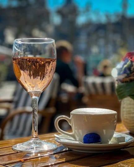 Weekend = lunch bij Gauchos Maastricht🔥
Vanaf nu: zaterdag & zondag vanaf 12:00 open in Maastricht
En met Pasen gaan we in Maastricht all-in: vrijdag t/m maandag!
☀️ Zonnetje? Terras.
🍷 Team rosé?
☕ Of toch cappuccino?
Gewoon bestellen van de kaart.
Geen poespas. Gewoon goed.
Reserveer nu of kom gezellig langs op ons terras!
#gauchos #gauchosmaastricht #maastricht #visitmaastricht #steaklovers #lunchen #terrasje #weekendvibes #rosetime #cappuccino #foodlovers #pasen #paasweekend #zuidlimburg