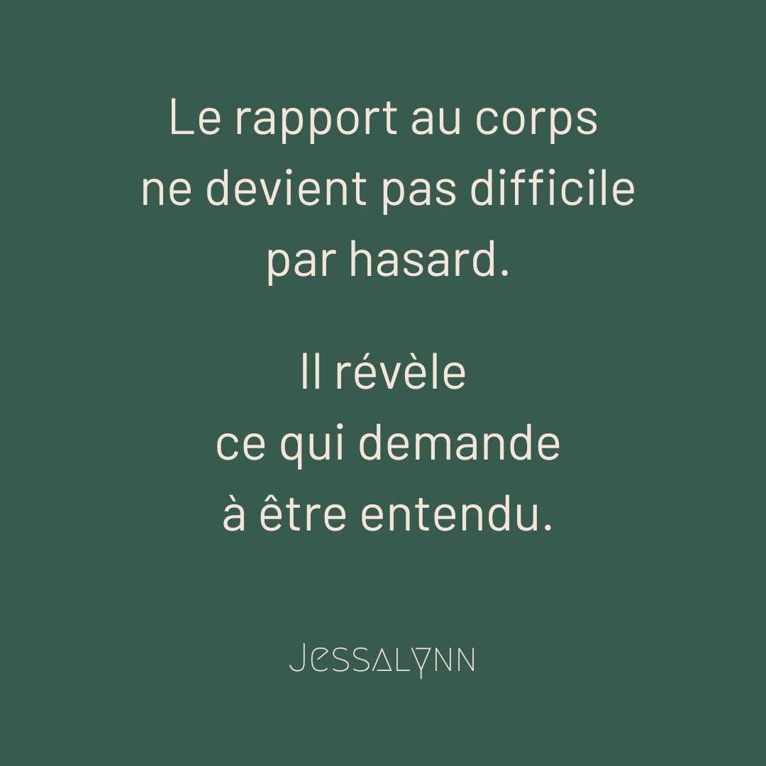 Le corps ne devient pas lourd par hasard.
Cette sensation de poids,
de fatigue,
de saturation…
ce n’est pas “trop d’émotions”.
C’est trop d’adaptation.
Trop de choses retenues.
Trop d’ajustements.
Trop de signaux ignorés.
Le corps accumule
ce que vous n’avez pas pu exprimer.
Et à un moment,
il n’absorbe plus.
Il ralentit.
Il fatigue.
Il alerte.
Pas pour vous bloquer.
Pour vous montrer.
Le corps ne dysfonctionne pas.
Il signale.
Et tant que ce signal n’est pas compris,
on cherche à corriger…
au lieu d’écouter.
Apprendre à lire ces signaux
change profondément la relation à soi.
C’est exactement ce que nous explorons
dans Boussole intérieure.
📅 Jeudi 9 avril — 19h
Un espace pour comprendre :
• la suradaptation
• ce qui se joue dans le corps
• et comment retrouver un repère intérieur plus stable
Les informations pour participer
sont disponibles dans le lien en bio.
Jessalynn
#boussoleinterieure #endehorsducadre #reconnexionasoi
#ecoutersoncorps #hypersensibilite
#femmessensibles #bienetresuisse #suisseromande #neuchatele #neuchatel