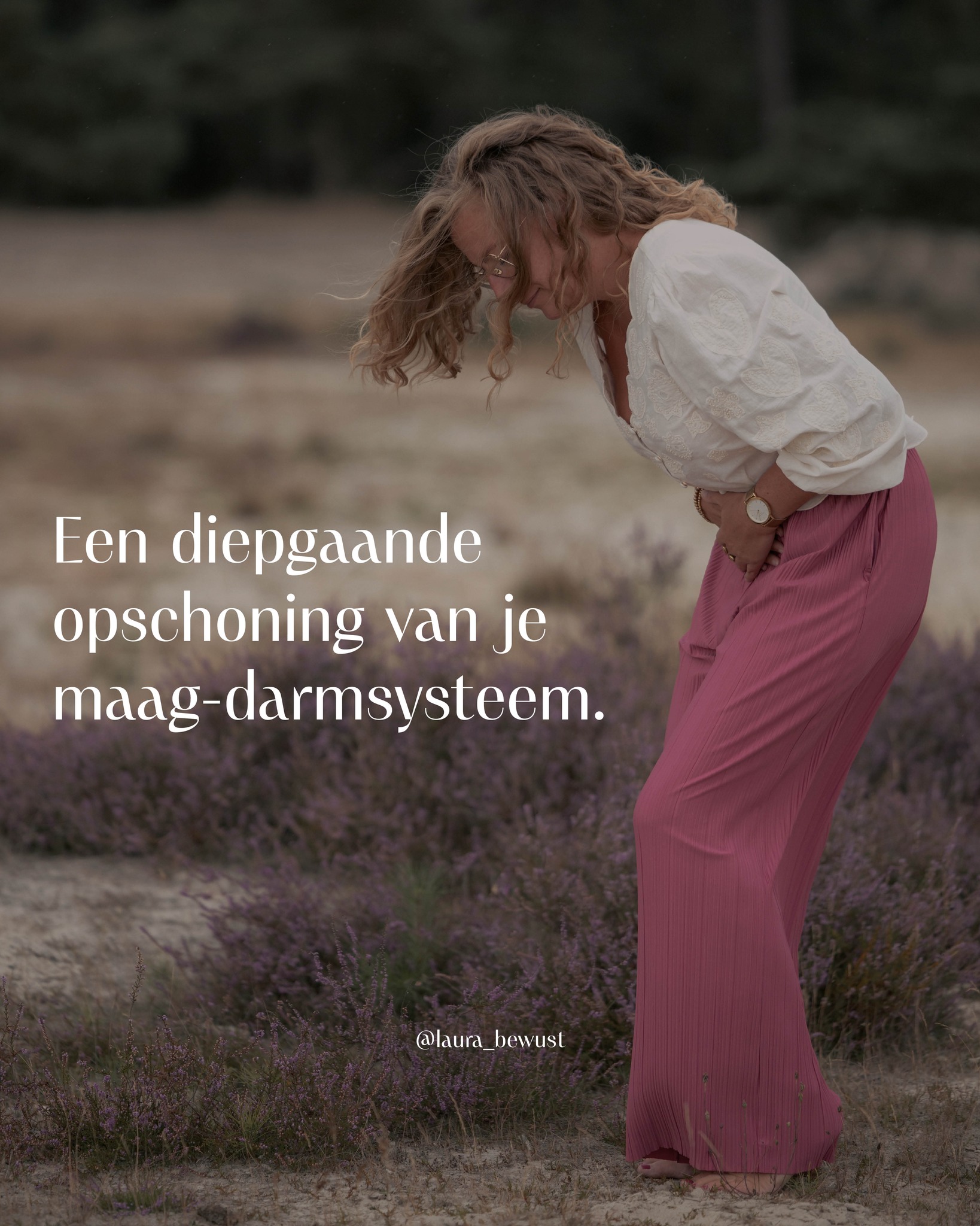 Loop je al een tijd rond met darmklachten, een opgeblazen gevoel of onverklaarbare buikpijn? En heb je al van alles geprobeerd… voeding aangepast, supplementen genomen, onderzoeken gedaan… maar blijft het gevoel aanwezig dat er “iets” niet wordt opgelost?
Wat veel mensen niet weten is dat klachten in het maag-darmsysteem niet alleen een fysieke oorzaak kunnen hebben, maar ook een emotionele of energetische. Onverwerkte ervaringen, emoties, stress en spanning – eigenlijk alles wat je bewust of onbewust hebt ingeslikt wordt in je maag-darmsysteem opgeslagen. Dit kan jouw systeem behoorlijk uit balans brengen, het is letterlijk niet verteerd.
Tijdens een 1-op-1 traject gaan wij samen aan de slag op die diepere lagen om los te laten wat zich daar heeft vastgezet. Onverwerkt verdriet, heftige gebeurtenissen, woorden die zijn ingeslikt om conflicten te vermijden, je maag-darm systeem verteert zoveel meer dan alleen voeding.
✨ Je lichaam krijgt de ruimte om opgeslagen emoties los te laten
✨ Je doorbreekt onbewuste patronen die jouw darmen beïnvloeden
✨ Je activeert het zelfherstellend vermogen van je lichaam
Dit is geen quick fix, maar een diepgaand opschoningsproces van binnenuit - precies afgestemd op wat jij op dit moment nodig hebt.
Blijven zoeken in voeding of supplementen gaat je niet altijd de oplossing geven die je verlangt. Echte verandering begint hier.
Ben je nieuwsgierig en wil je direct beginnen?
Ik heb een korte audio opname gemaakt speciaal voor het maag-darm systeem. Deze is na aankoop direct beschikbaar en onbeperkt te beluisteren via leden.laurabewust.nl
Je kunt de audio dagelijks luisteren om je systeem te ondersteunen in dit proces.
Gelijk de diepte in? Stuur me een e-mail voor jouw energetisch reinigingstraject op lagen waarvan je niet wist dat ze van invloed waren.
💫 Gun jezelf een vrij, rustig en optimaal werkend maag-darmsysteem!