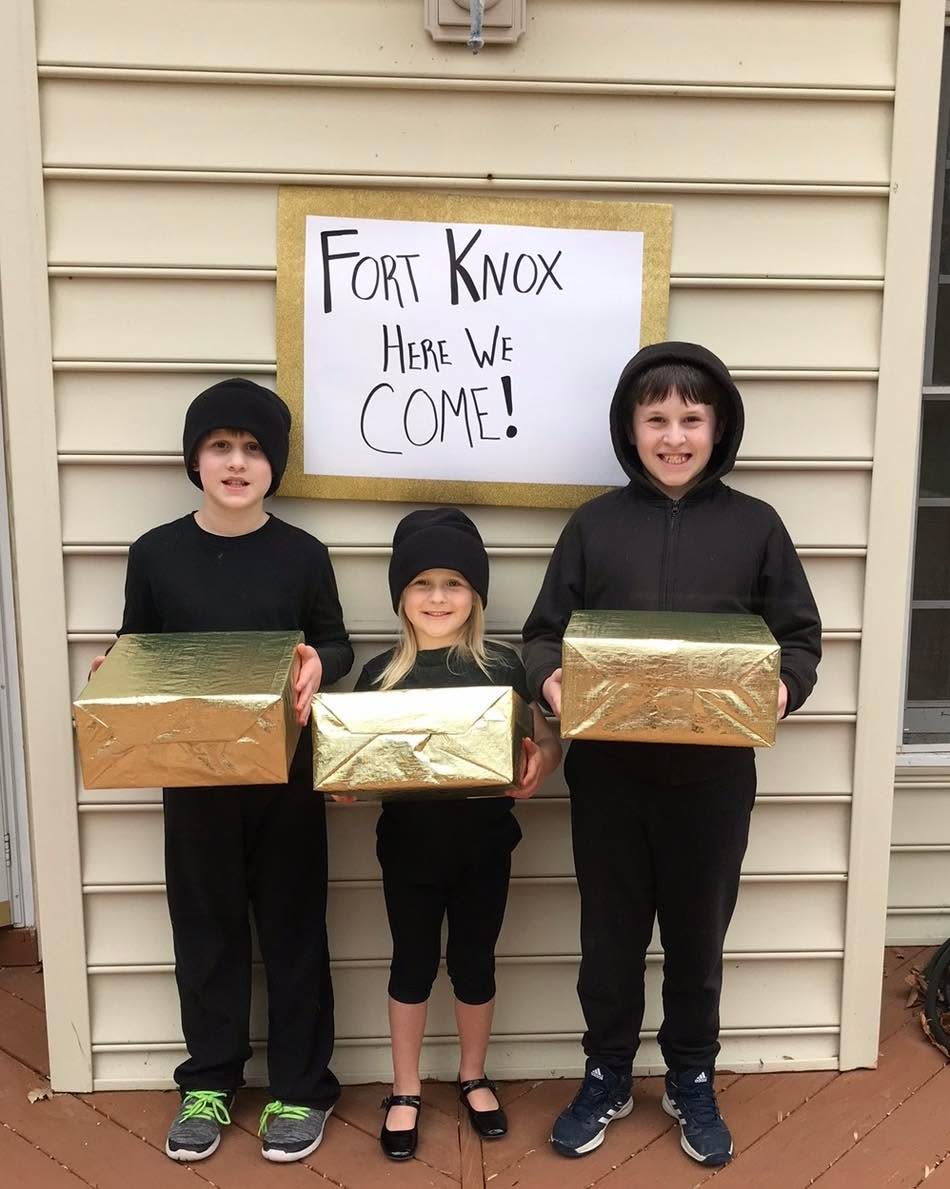 Happy Month of the Military Child!
We know our kids are some the strongest people we know. They don’t get to choose the life they were born into, but they step up to the challenge everyday!
As we approach PCS season, we’d love to celebrate your children too!
Share with us your favorite PCS announcement!
*Here is when we had orders to Fort Knox with the gold bandits. In true Army fashion those orders would be changed to Texas!*
#pcslikeapro #monthofthemilitarychild #MOTMC #fortknox