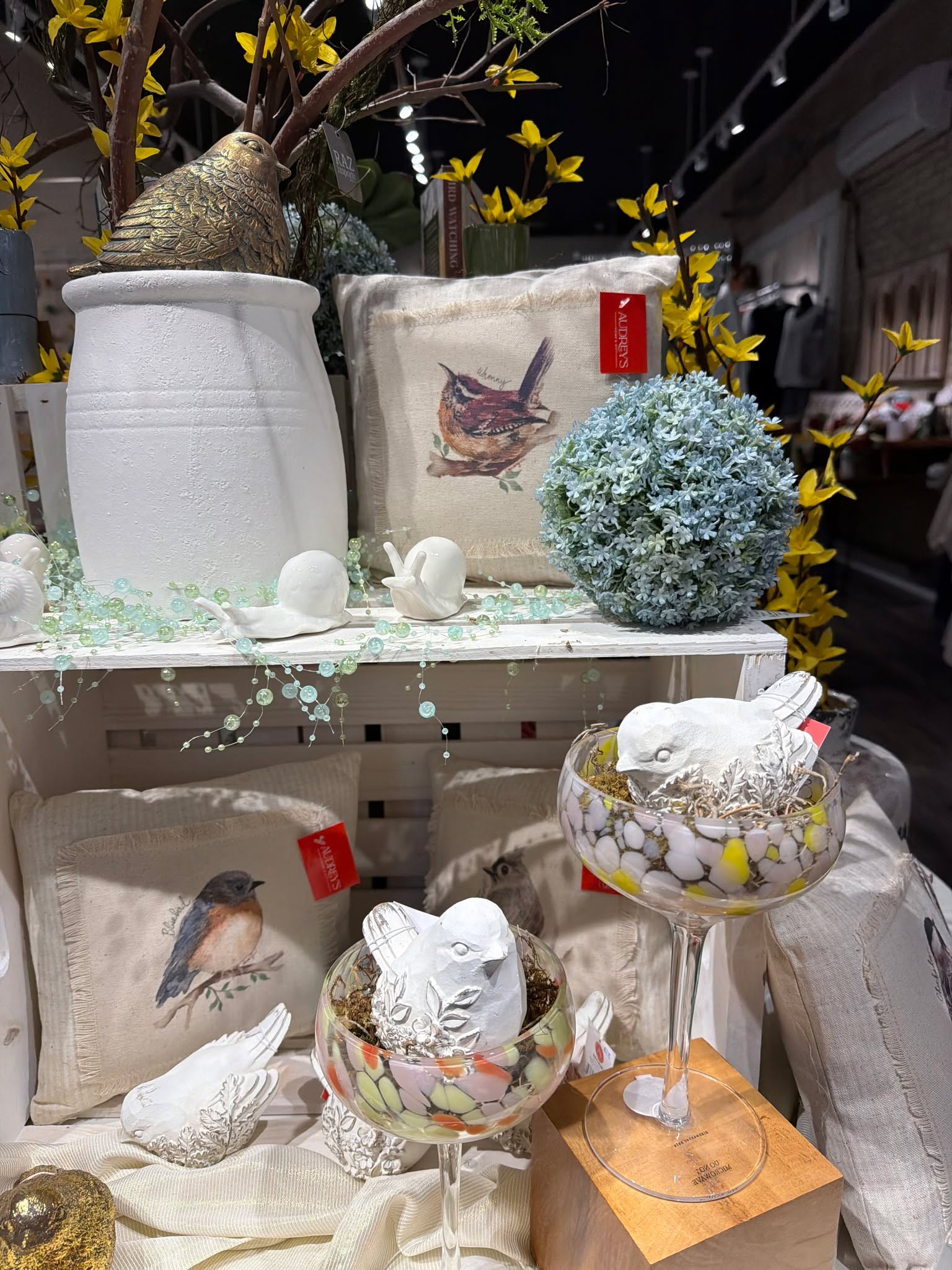 You’ve been updating your closet… but what about your space? 😉 Your home deserves a little spring glow-up too—and we’ve got you covered on both fronts.
Think fresh textures, soft neutrals, cheerful pops of color, and those little details that make everything feel lighter and brighter (hello, birds + blooms 🐦🌿). It’s the easiest way to bring that same “new season energy” from your outfit into your everyday surroundings.
Whether you’re refreshing your look or your living room—we’re here to help you do both beautifully 💛
Stop in and get inspired… your spring refresh starts here 🌸
#SpringRefresh #HomeAndStyle #BoutiqueFinds #FreshForSpring #LarkStyle #SpringVibes