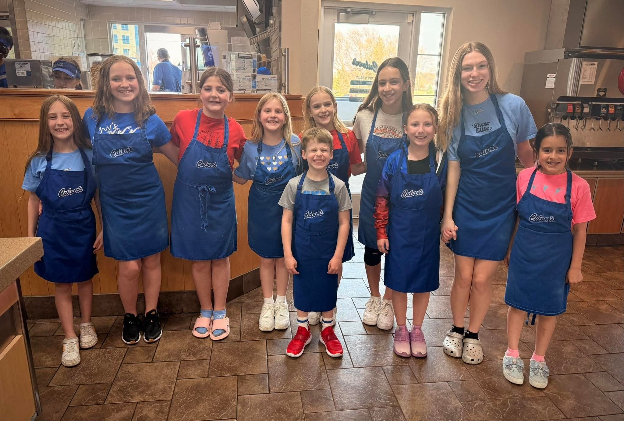 These cuties are fundraising for Nationals! T-50 minutes before the fundraiser ends! Don't forget to stop by the Culver's in Independence! 💙❤️💙❤️ #theCCDcollaboration #CCDlove