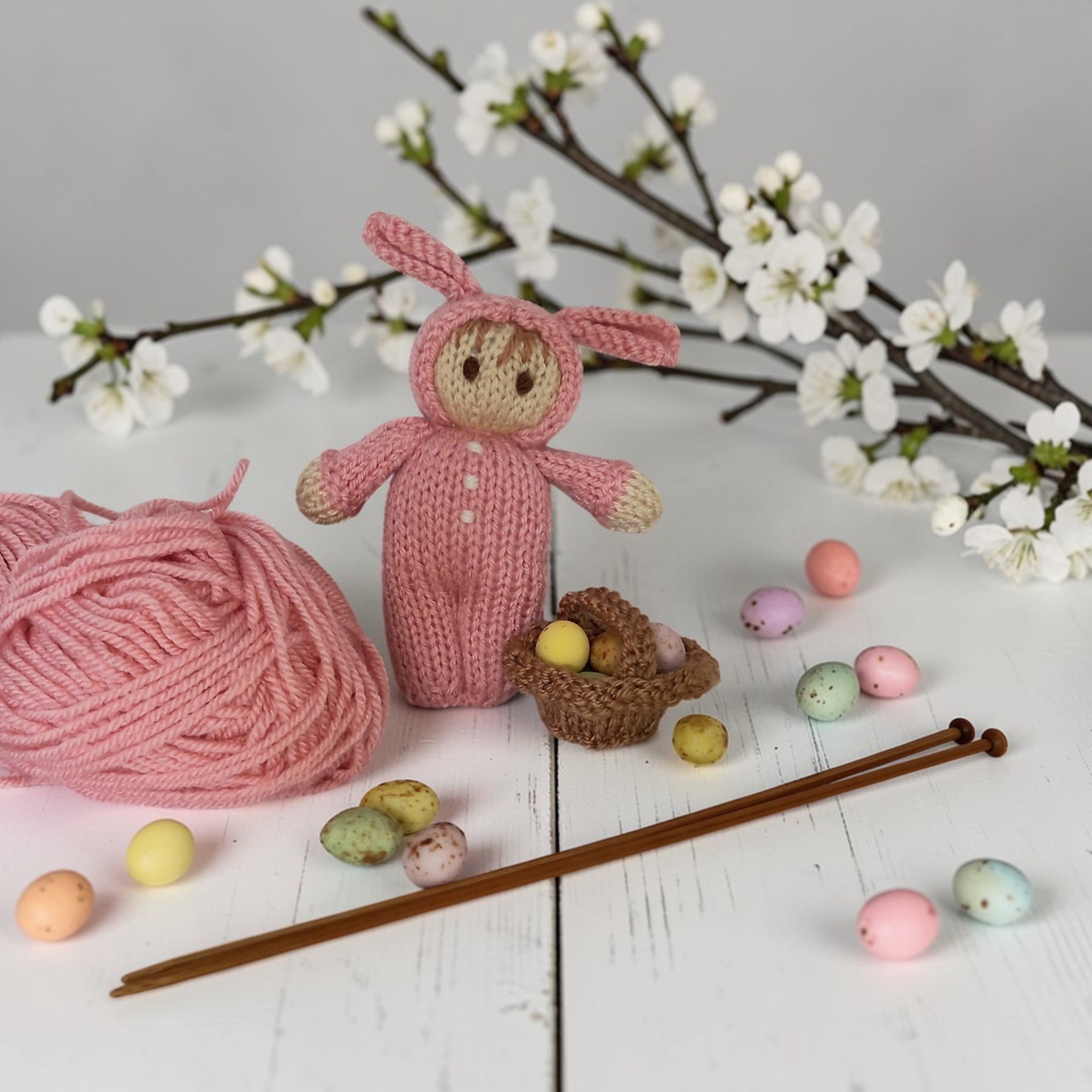 There’s always time for a quick, last-minute knit—especially when it brings a bit of Easter cheer!
This little bitsy doll makes the sweetest last-minute gift.
You’ll find it, along with my other Easter patterns, all at 20% off until 6th April.
Why not treat yourself or someone special?
To shop the sale, just tap the link in my bio.
#Knitspiration #YarnLove #CraftyCommunity #RavelryPatterns #KnittersGonnaKnit #EasterSale