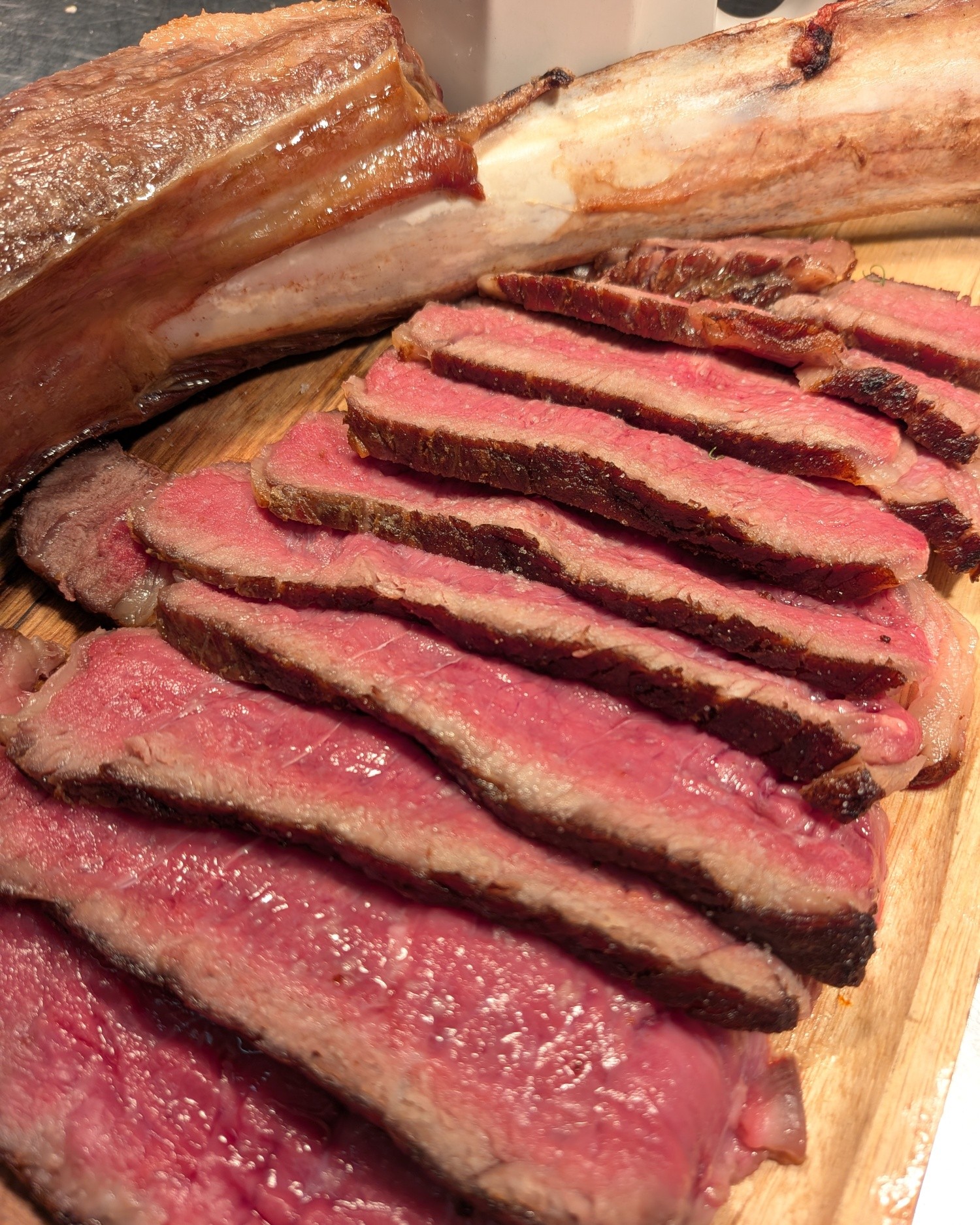 Steak Night at The Eight Bells 🥩
Tonight Thursday 2nd April | 6:00 PM – 8:45 PM
Join us for an evening dedicated to prime cuts of beef and pork. Whether you're sharing a showstopper or enjoying a classic, our curated menu delivers the ultimate Eight Bells experience.
The Cuts
Thor’s Hammer (Feeds 4)
Tomahawk (Feeds 2)
Tomapork (feeds 1)
Flat Iron
The Sides (Choose Two)
Fries | Potato Gratin | onion rings | Lemon & Chilli Kale | Buttered Savoy | roasted butternut
The Sauces
Peppercorn | Chimichurri | sauce Robert
Reserve Your Cut
Tables and specific cuts are limited. Book now to ensure your preferred steak is waiting for you.
📞 Call: 01444 657888
📧 Email: pub@eightbellsbolney.com
🍺 Or pop in and see one of our team.
📍 Location: The Street, Bolney, Haywards Heath The Eight Bells Official Site