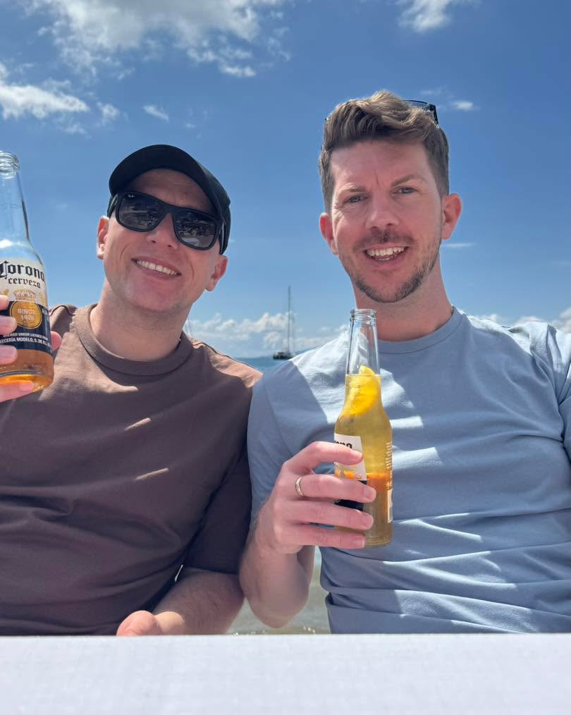 We found the most perfect beachfront bar in Bodrum… and honestly, it felt like something out of a movie. Right on the water’s edge, with the waves gently lapping up to our table… pure bliss
If you know, you know total Shirley Valentine vibes
What we loved most? It’s actually pretty quiet right now… but we can already tell this place will be buzzing in peak season
Do you like water front bars or hidden gems in town?
#Bodrum #HiddenGem #TomAndDomTravel