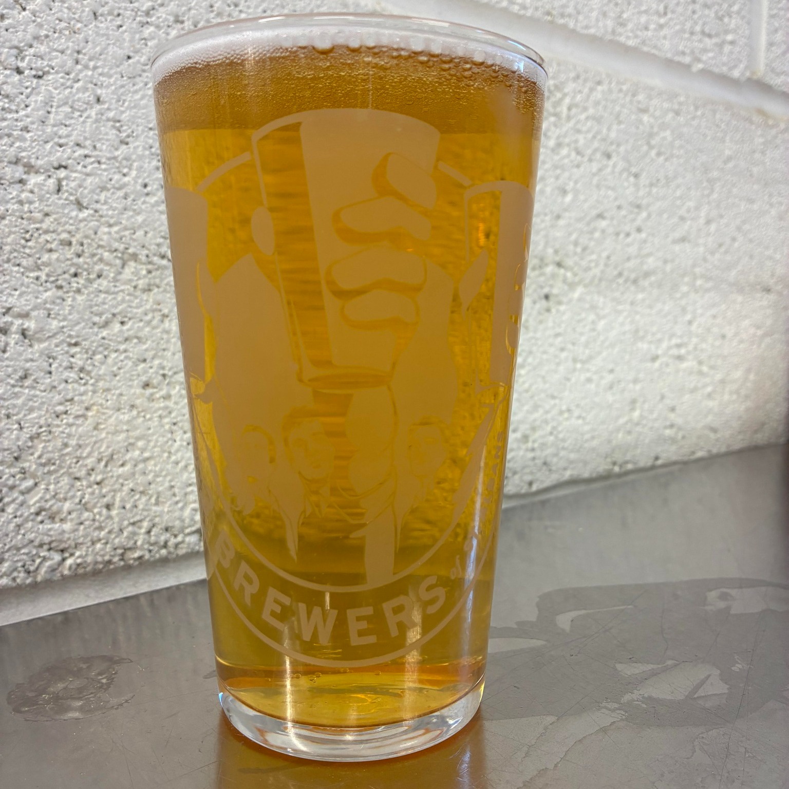 So, what's this amber nectar, I hear you ask? Well, the trainspotters amongst you will have worked it out already. We've only gone and brewed a blimmin' lager. And it's really very good. It's a crisp and full flavoured pilsner, perfect for the longer evenings and possibly even a pint or two at the taproom.
Speaking of which, we've got a lineup and a half at the taproom this Easter weekend. Not only have we got our Pilsner on tap, we've also got Golden, IPA, Classic and Special English Ale on draught, in mini kegs and in take home pouches. And, as a special treat, we've got a limited (very very limited...) number of mini kegs of our gorgeous and very popular Grand Stout. No pre orders. First come first served.
Opening this weekend is:
Friday 3 April. 11 - 5
Saturday 4 April 11-4ish
Sunday Closed
Monday 11-4ish
And we've got brownies!
See ya'll soon
The 3 lager swigging yobbos of St Albans