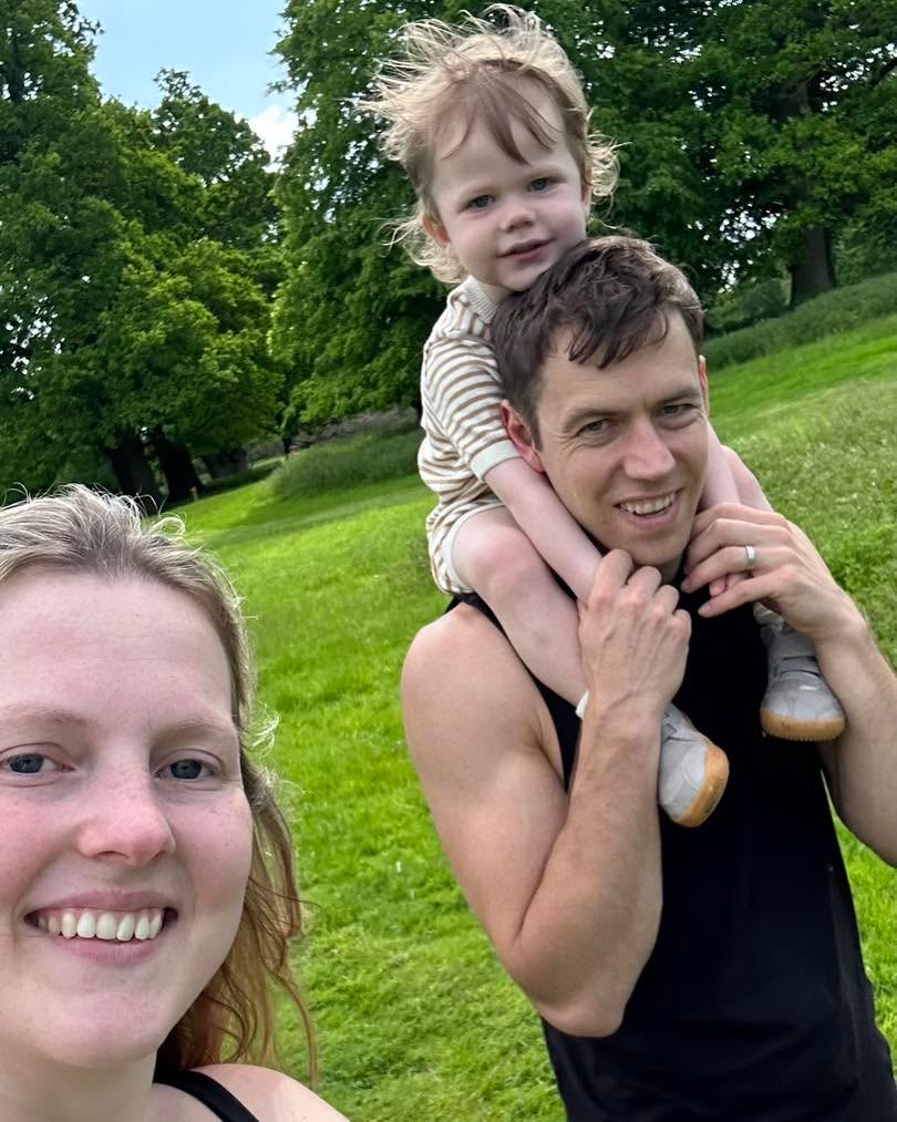 Fitness shouldn’t feel separate from your life.
It’s not just an hour in the gym.
It’s how you move through your whole day.
Carrying your child.
Walking instead of driving.
Getting up and down off the floor.
Stretching in between tasks.
Being able to move without aches, stiffness, or fatigue.
That’s real fitness.
Not just how much you can lift…
But how your body actually supports your life.
You don’t need to train like an athlete to feel strong.
You need to move regularly, move well, and move with purpose.
For us, that looks like:
• Strength work to support everyday tasks
• Gentle mobility so your body feels open and free
• Walking and time outside as a daily rhythm
• Building a body that works with you, not against you
Because the goal isn’t just to “work out”…
It’s to feel capable in your own life.
Strong enough.
Energised enough.
Free enough to live well.
— Lighthouse Health & Wellness 🌿
📩 Message us or call 07880 439136 if you want to build strength that actually carries over into real life