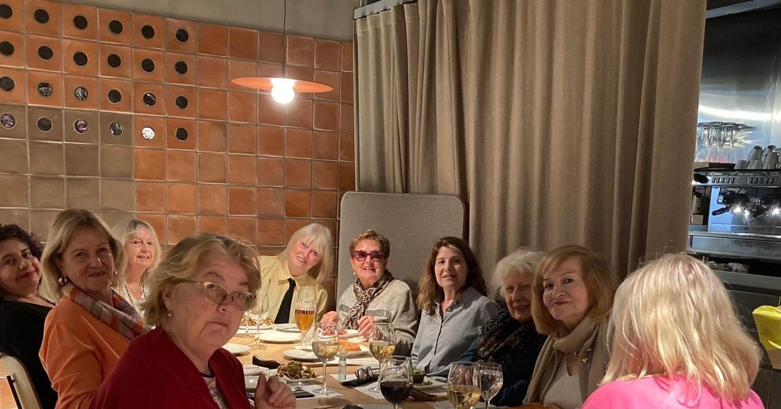 Tapas, conversation, and great company ✨ Our monthly Tapas & Chat is always a reminder of how special this community is!
#iwc_barcelona #iwc_bcn #IWCB #WomenConnect