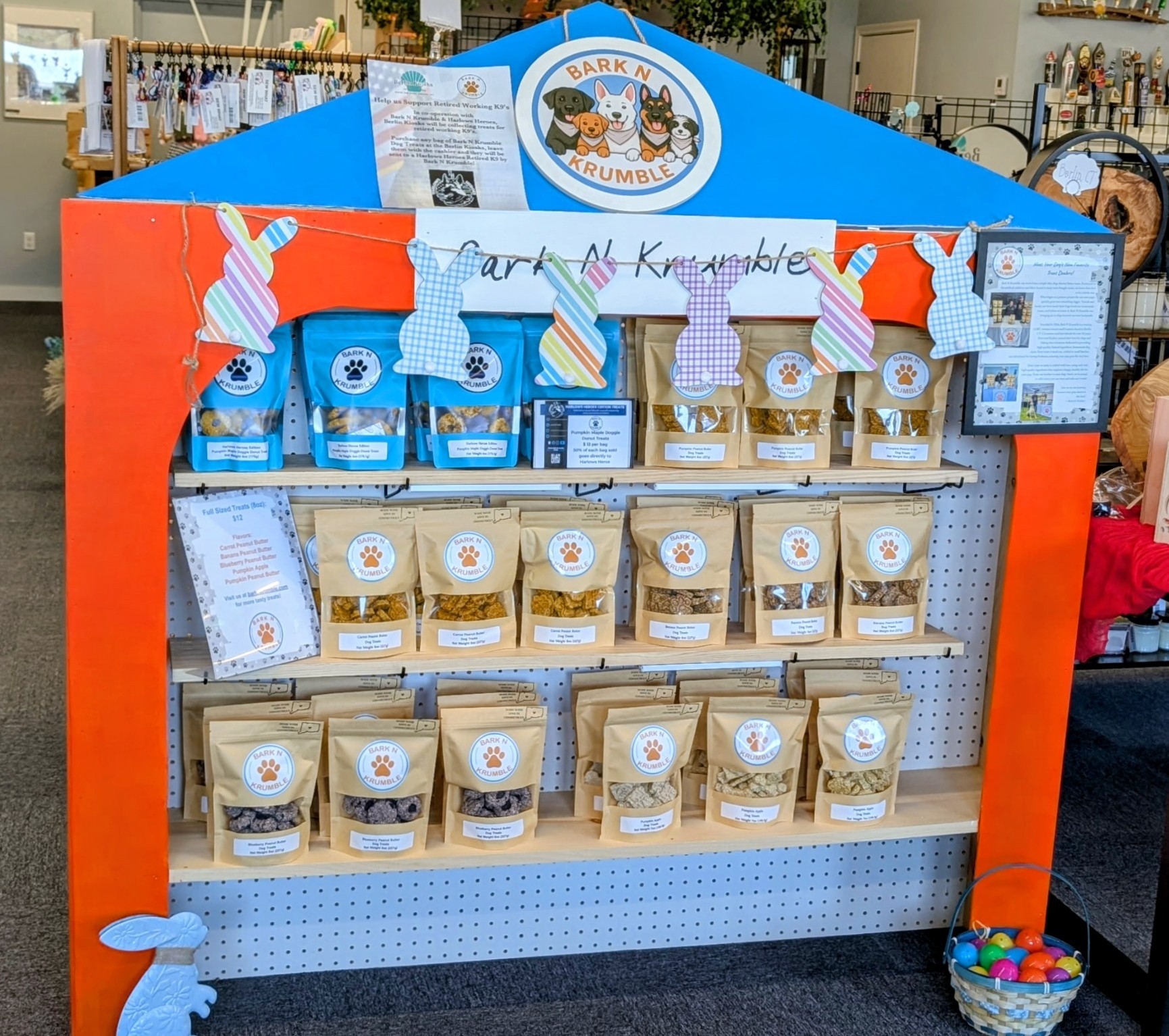 🐣🌸 Easter goodies + pup treats? Yes please! 🐶🦴
Our Bark N Krumble treats are FULLY STOCKED at Berlin Kiosks!! 🎉 Stop by to shop all the adorable Easter finds and don’t forget to grab a bag (or two 😉) of delicious treats to add to your pup’s Easter basket 🐾💛
While you’re there, you can also give back to some amazing retired K9 heroes by purchasing a bag to donate to Harlows Heroes 🐕🦺🇺🇸 Every bag makes a difference!
Hop on over and treat your pup AND support a great cause 🐰✨
#BarkNKrumble #BerlinCT #ShopSmall #EasterPup #DogTreats #SupportLocal #HarlowsHeroes #K9Heroes #PupApproved
