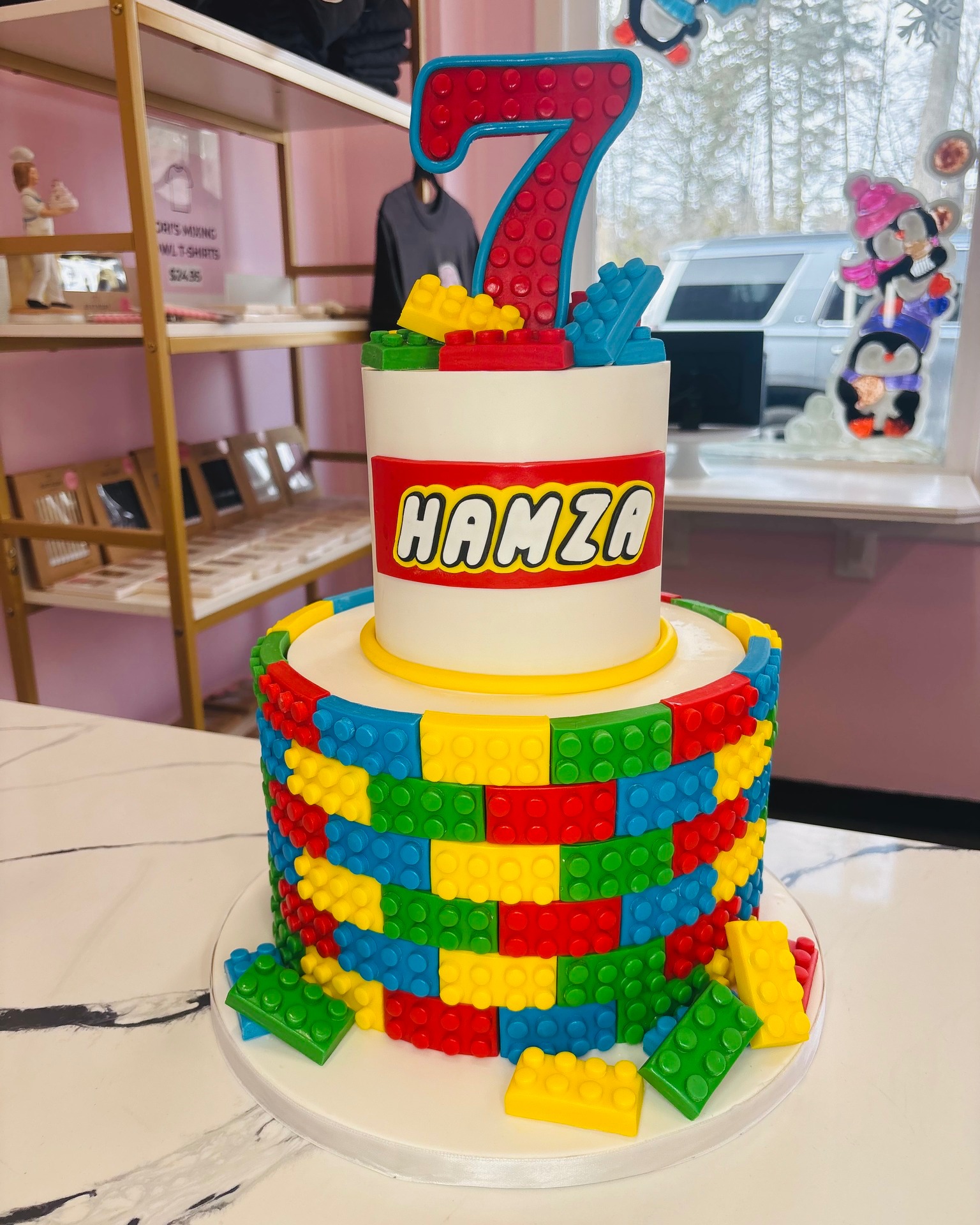 Building the sweetest birthday ever 🧱🎂🧁
#bergencountynj #njbaker #njcakes #njcupcakes #customcakesnj #legocake #legobirthday #bergencountybakery #njdesserts #njsmallbusiness #shoplocalnj #bergencounty #njfoodie #kidsbirthdaynj #desserttable