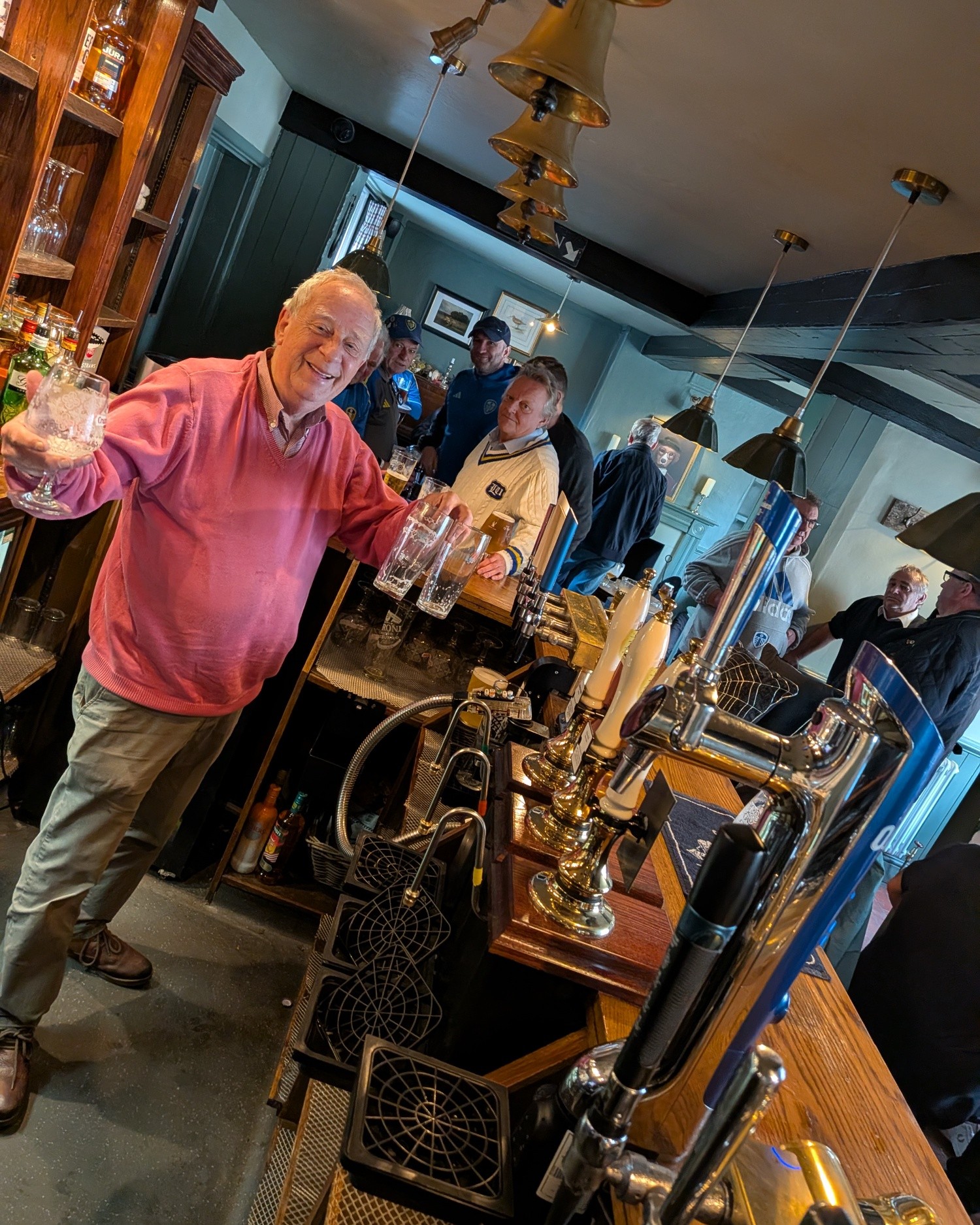🐰🐣 Hope you’re all having a lovely Bank Holiday weekend!
Just a little reminder that Posh Bob’s Quiz is on Monday 13th April – it’s always a great night and even better with good food and great company 😊
We’ll be serving up burger & chips at 7pm 🍔, with the quiz kicking off at 7:45pm.
£15 with food or £5 to just join the quiz.
Grab your friends (teams of up to 6), bring your thinking caps, and you might even walk away with some cash prizes 💸
Tables do fill up quickly, so be sure to book your spot:
📞 01444 657888
📧 Pub@eightbellsbolney.com
Or just pop in and see us!
Looking forward to seeing some familiar faces and maybe a few new ones too