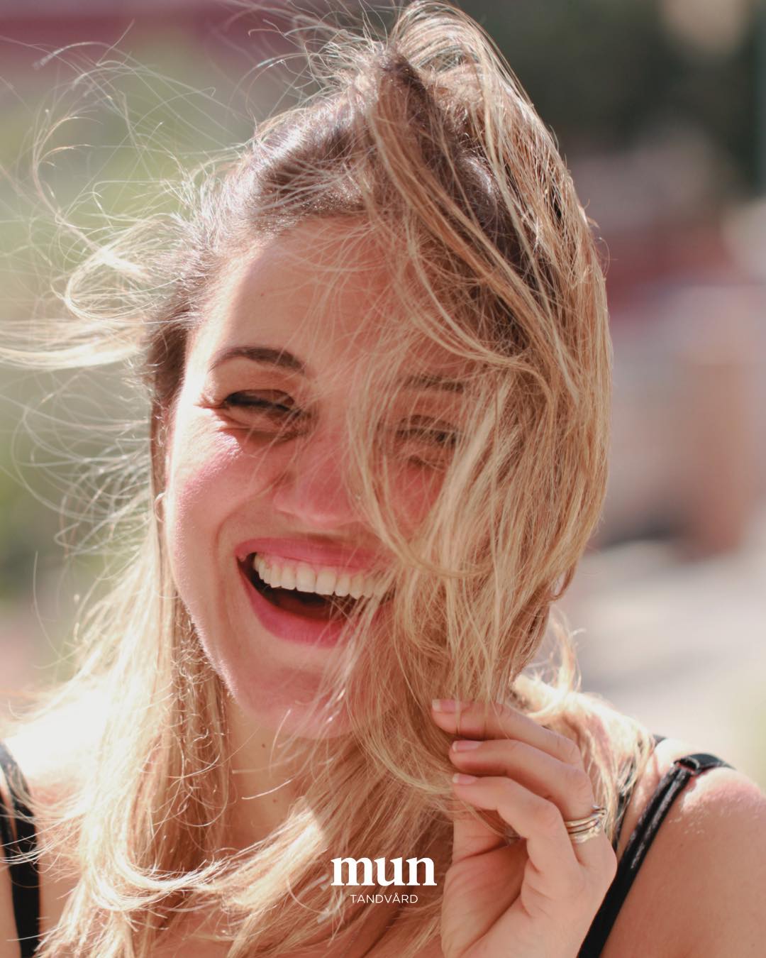 Hos oss på mun handlar tandvård om mer än bara tänder. Det handlar om trygghet, känsla och resultat du älskar.😊
Du är i fokus. Alltid.
Boka din tid idag via länken i bion🤍