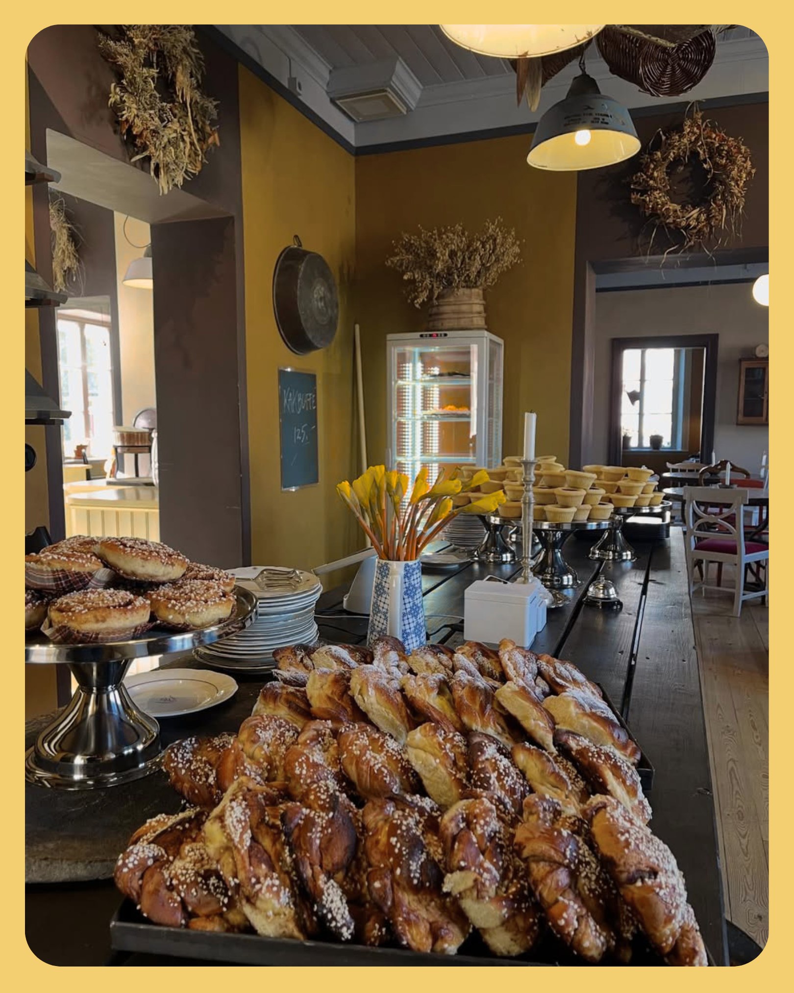 Christians Café dukar upp Påskafton och Påskdagen på Falkängen. 10.00-18.00 båda dagarna. Välkomna!
#christianscafeochträdgård #hantverkfalkangen #falkangenshantverksby