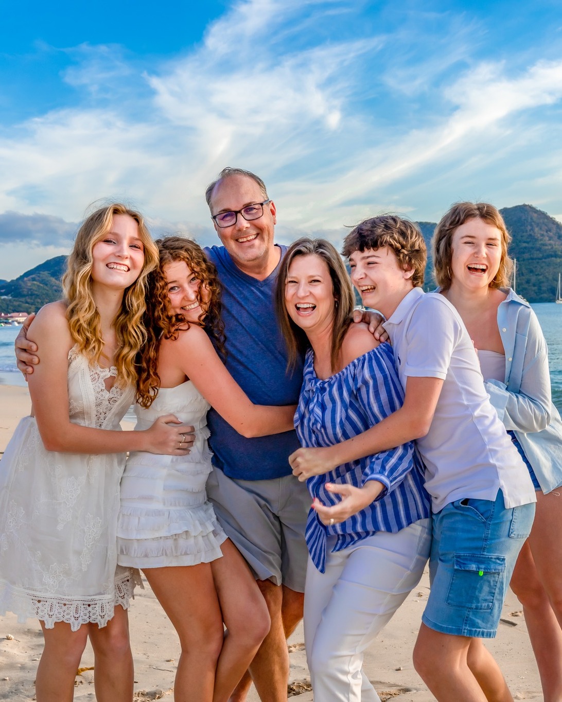 Big smiles, easy laughs, and that kind of joy you can feel through the screen. 💙✨
Family moments like this? Timeless.
Want to capture your family moments?
Send us a message or click the link in our bio to book your shoot.
#FamilyPhotoshoot #CaribbeanPhotography #BlueOutfits #CapturedMoments # capturedmoments