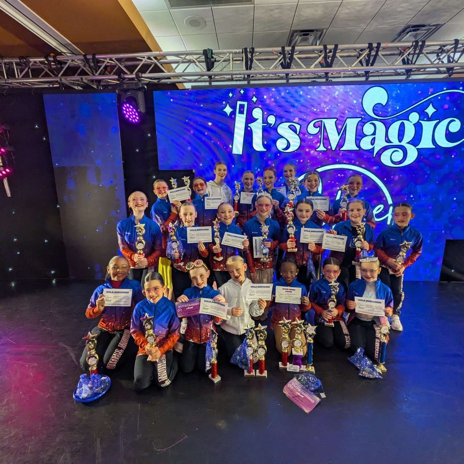 What an amazing weekend for our Show Troupe team @sheerelite ! Hard work pays off! 💙❤️💙❤️ #theCCDcollaboration #CCDlove
🏆 Highest Novice Solo/Duo/Trio - Faith: Harper
🏆 Highest Novice Group/Line/Production: North
🏆 HighestCompete Group/Line/Production: Voila
🏆 Highest Lyrical Routine - Come to Jesus: Madison
🏆 Highest Open Routine - Latin Spice
🏆 Choreography Award - Latin Spice
Group Awards:
🥇 1st Place Small Wonders Novice Group - Give Him A Great Big Kiss
🥇 1st Place Small Wonders Novice Large Group - North
🥇 1st Place Small Wonders Compete Large Group - Munchkinland
🥇 1st Place Junior Compete Group - Voila
🥇 1st Place Junior Compete Large Group - Work Me Down
🥇 1st Place Junior Compete Line - Latin Spice
🥇 1st Place Pre-Teen Group - Our Last Hope
🥈 2nd Place Junior Compete Group - Another One Bites the Dust
Solo Awards:
🥇 1st Place Small Wonders - Faith: Harper
🥇 1st Place Junior Novice - I Like Danny: Kinsley
🥇 1st Place Junior - Wondering: Teagan
🥇 1st Place Pre-Teen - Open Hands: Alexa
🥇 1st Place Senior - Come Into My Arms: Teagan
🥈 2nd Place Junior - Get Me Bodied: Maya
🥉 3rd Place Small Wonders - I Don't Like to Show Off: Gabriella
🥉 3rd Place Junior - Lovely: Melody
⭐ 4th Place Small Wonders - A Million Dreams: Kynlee
⭐ 4th Place Junior - Pink Panther: Raelyn
⭐ 5th Place Junior - Yellow: Lexee
Title Holders:
👑 Miss Small Wonders - Savannah
👑 Miss Junior - Madison
👑 Miss Senior - Bella
🥇 1st Runner Up Miss Junior - Kennedi
Duo Awards:
🥇 1st Place Small Wonders - Space Jam
🥇 1st Place Junior - One Way or Another
🥈 2nd Place Small Wonders - Word Up
🥈 2nd Place Teen - Come to Me
🥉 3rd Place Small Wonders - Girls
Special Judges Awards:
🎗️ Grace Under Pressure - Faith: Harper
🎗️ Double Trouble - Space Jam
🎗️ Power Pair - Come to Me
Scholarships:
🏆 Vickie Sheer Ambassador Small Wonders: Kennedi
🏆 Sheer Elite Convention Scholarships: Maya, Audie, Gabriella, Madison, Kennedi, Kynlee, Teagan, Savannah
💎 15 Diamonds
💎 15 Emeralds
💎 5 Titaniums