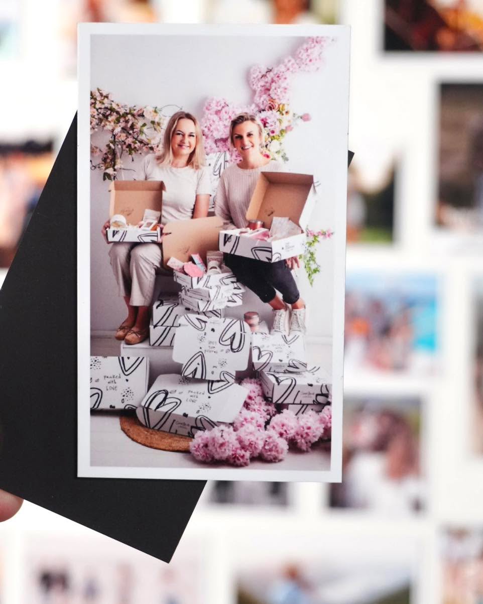 Not all gifts get remembered…
But the ones that hold real moments do 🤍
Turn your favourite photos into something you can keep forever 👇
Link in bio
#photomagnets #personalisedgifts #uksmallbusiness #giftideas #memories