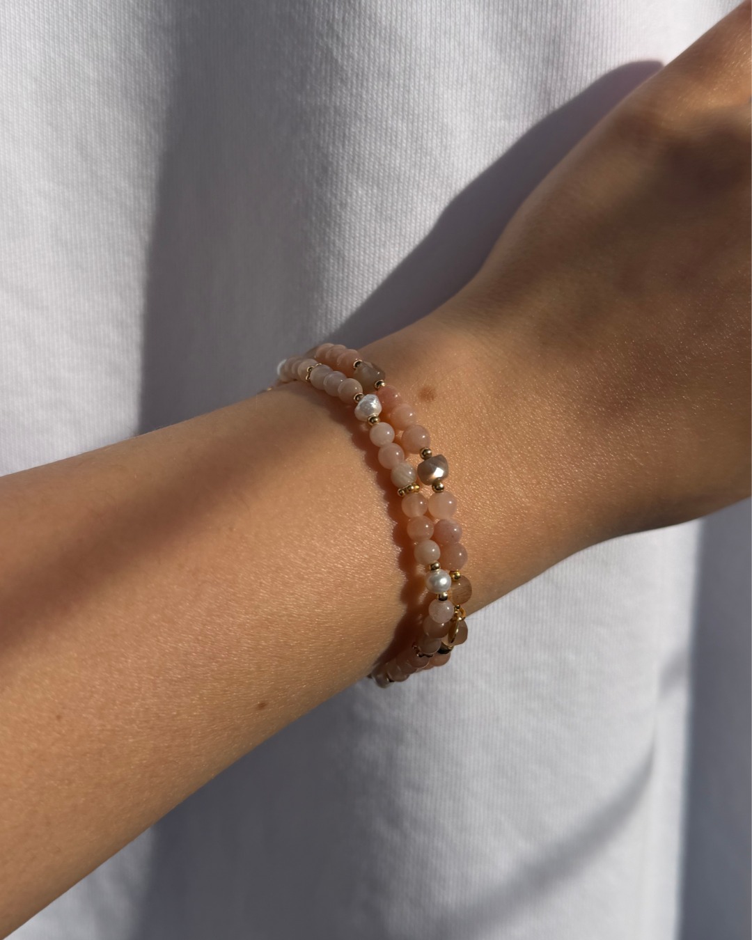 🌷unsere frühlingszeit-kollektion🌷
mondstein, jade und perle für harmonie, balance und zufriedenheit
#fairbunden #steinanstein #madeinbern #bern #holligen #steinarmband #armband #messingvergoldet #925silber #steinschmuck