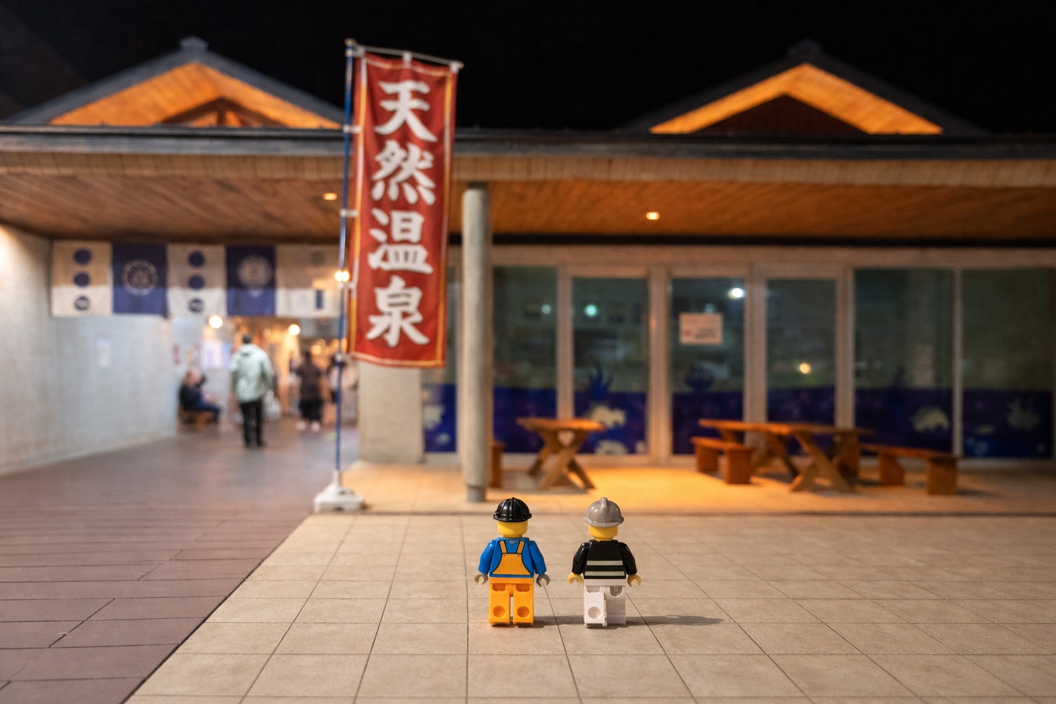 YORISOTEファミリーは、もちろん大好きです😊
きっと「苦手」という人のほうが少数派ですよね。
私の温泉活動?(温活?)で、
いちばん好きなのは、湯舟に入る“前”の気持ち。
体を洗って、さっぱりして、
「さぁ入るぞ」というあの瞬間のワクワク感✨
なので、1回の温泉で最低は2回は体を洗います🤣
まるで映画が始まる前の高揚感のように、
静かに、でも確実に心が上がっていく。
そんな時間も、温泉の醍醐味です♨️
#温泉好き #温泉時間 #癒しの時間 #日常の贅沢
#ワクワクの瞬間 #ととのう前 #心が整う
#YORISOTE #家族時間 #小さな幸せ #非日常体験
#温泉最高