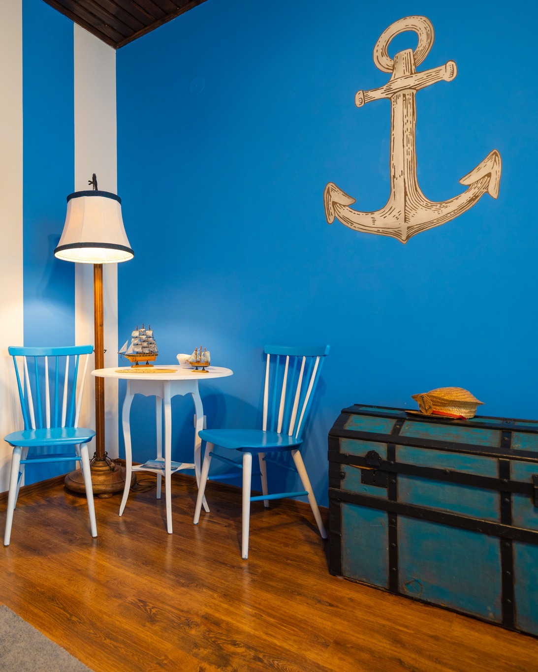 Diminețile la munte au alt ritm. Fără claxoane, fără grabă. Doar aer rece, lumină blândă și liniște. La Arte Boutique Rooms, fiecare dimineață e o invitație să începi ziua mai calm, mai prezent.
#MorningVibes #Munți #FreshStart #ArteBoutiqueRooms #NatureMorning #SlowTravel #PeacefulLife #Tușnad #FreshAir #StartYourDayRight