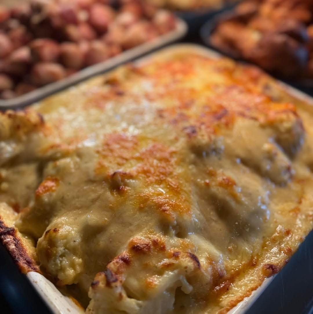 Another week another cracking carvery 🍻
Still some spaces for tomorrow!
Join us at The Red House this Sunday for a cosy, home-cooked carvery served from 12–4pm.
Enjoy:
🍖 Three locally sourced meats
🥔 Crispy roast potatoes
🥓 Pigs in blankets
🍽️ Yorkshire puddings & stuffing
🥬 Seasonal vegetables
🧀 Creamy cauliflower cheese
🌱 Weekly veggie & vegan option
All freshly prepared, generously served, and ready for you to simply sit back and enjoy.
From just £13pp
Large £16 | Children £7
We still have some availability for tomorrow — booking recommended 🤍
📞 01935 710124
📧 hello@theredhouseyeovil.com
Let us take care of Sunday ✨